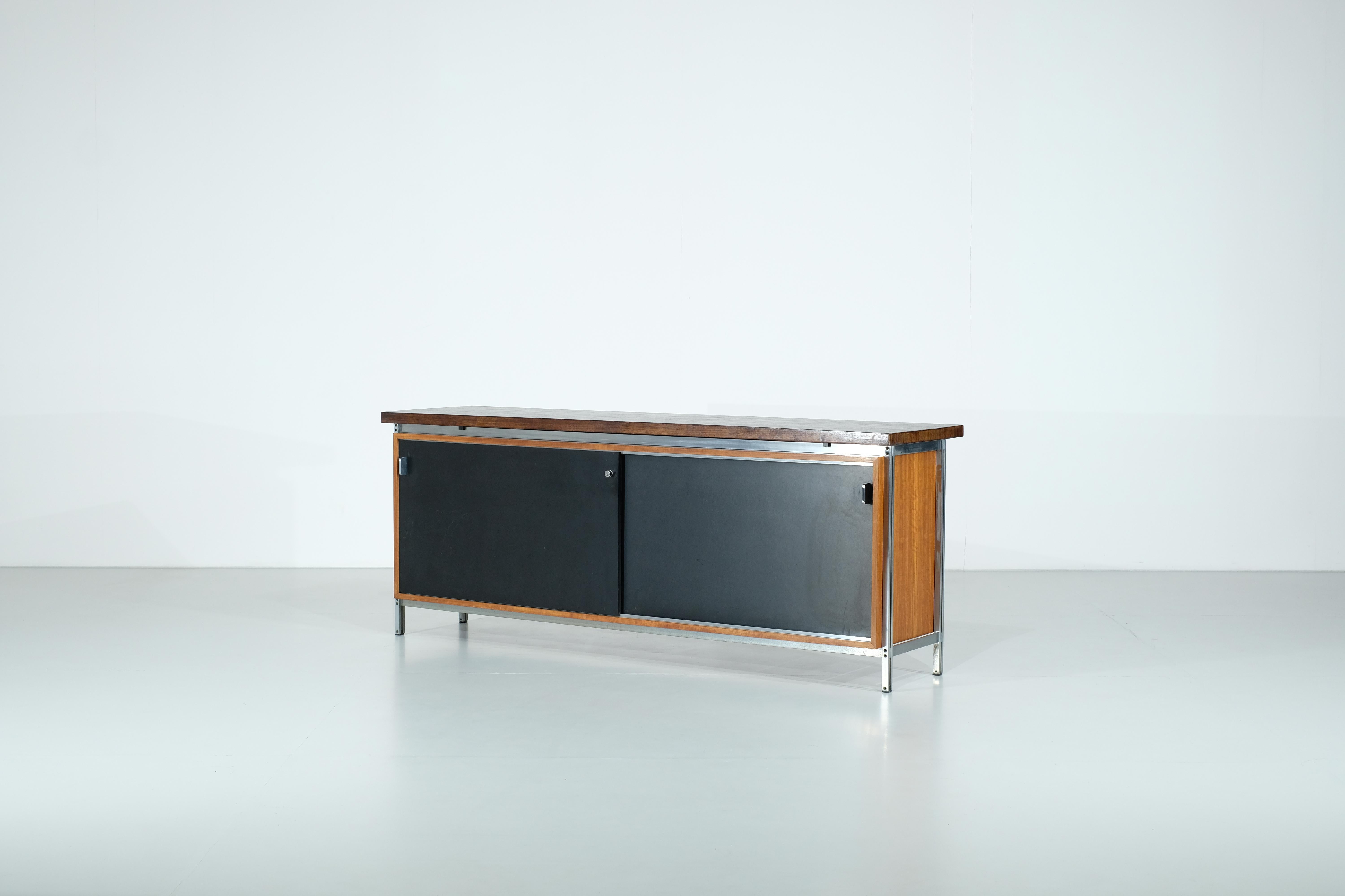 Enfilade DG190 de Jules Wabbes pour Le Mobilier Universel - années 1960 en vente 3
