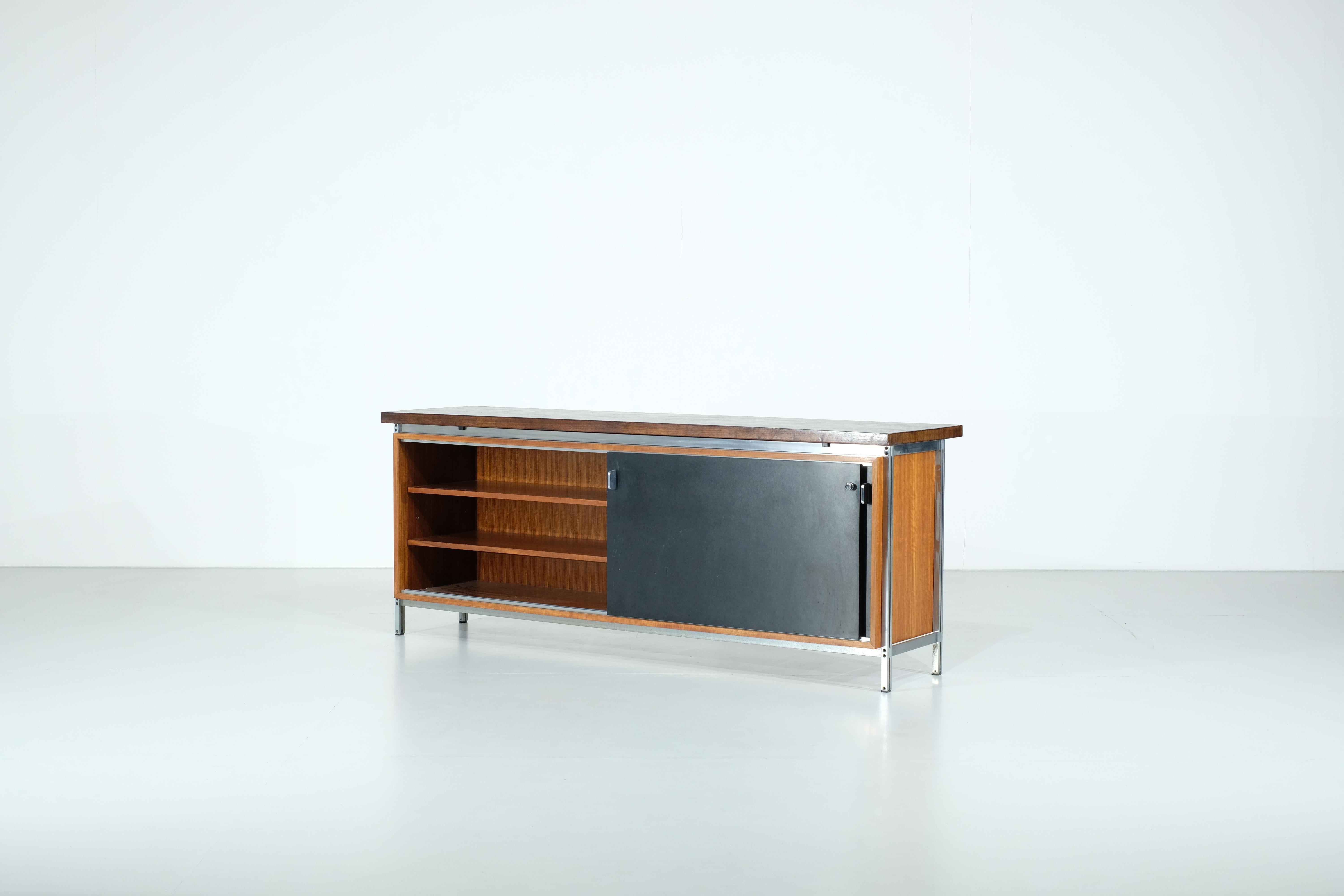 Enfilade DG190 de Jules Wabbes pour Le Mobilier Universel - années 1960 en vente 4