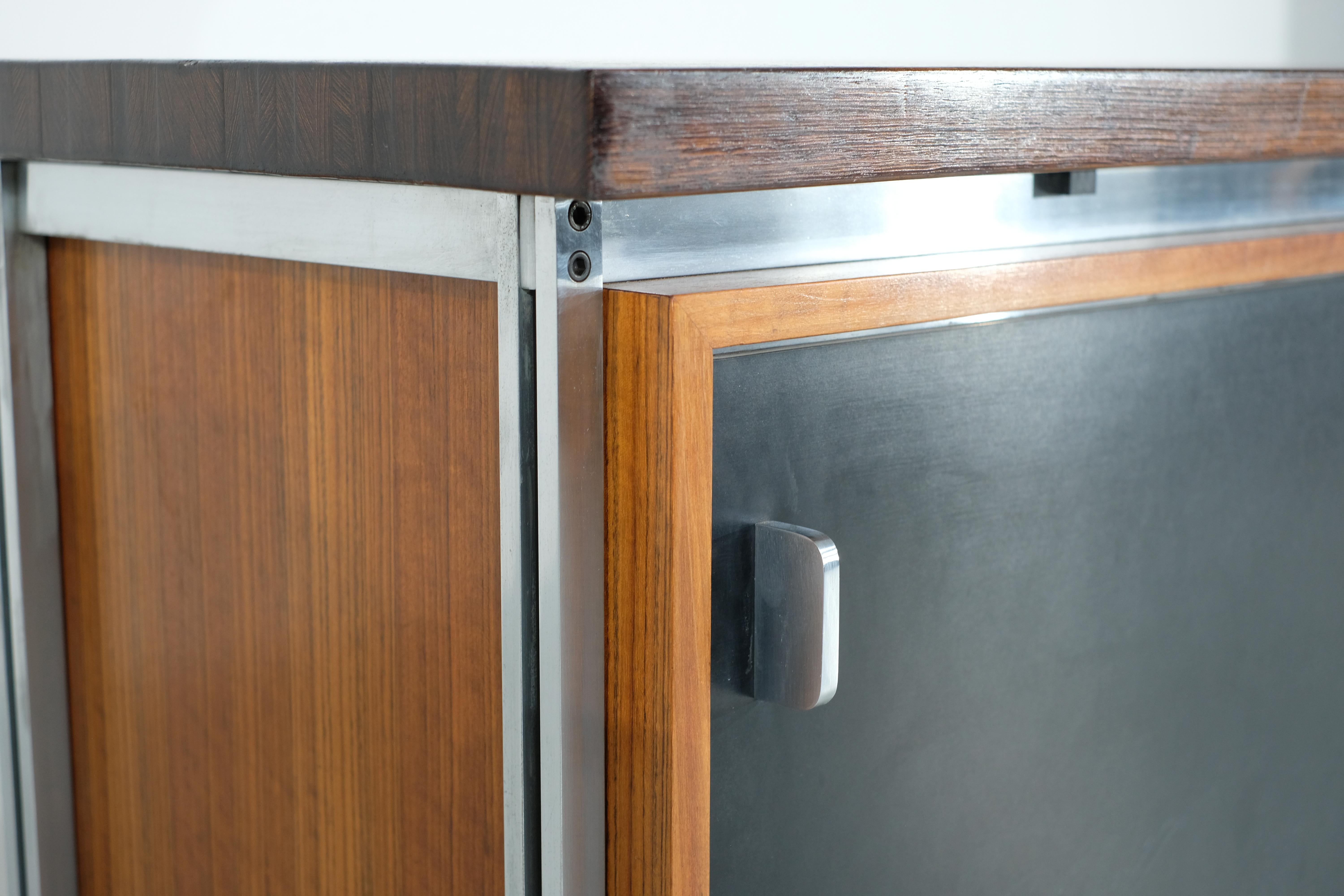 Mid-Century Modern Enfilade DG190 de Jules Wabbes pour Le Mobilier Universel - années 1960 en vente