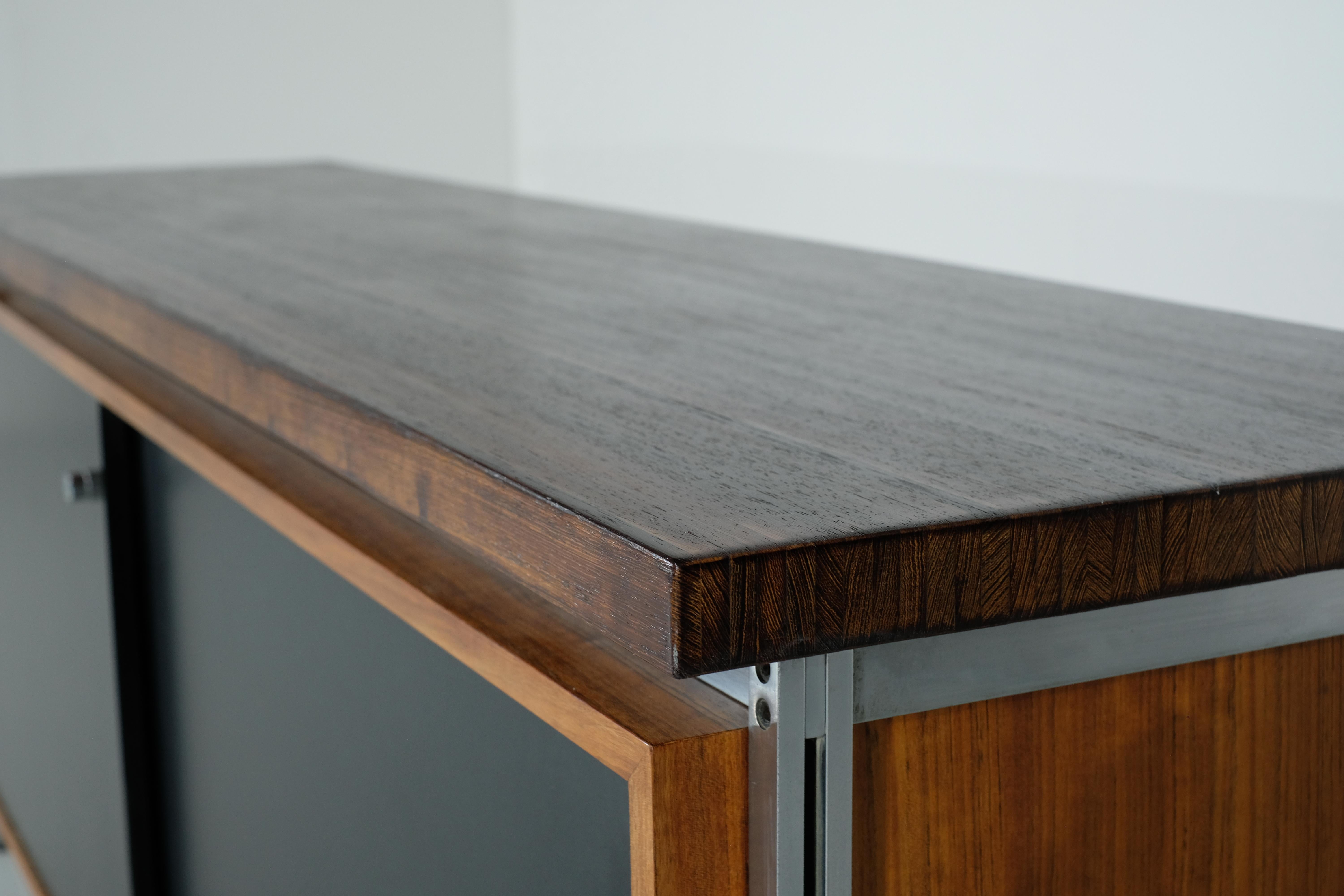 Wengé Enfilade DG190 de Jules Wabbes pour Le Mobilier Universel - années 1960 en vente