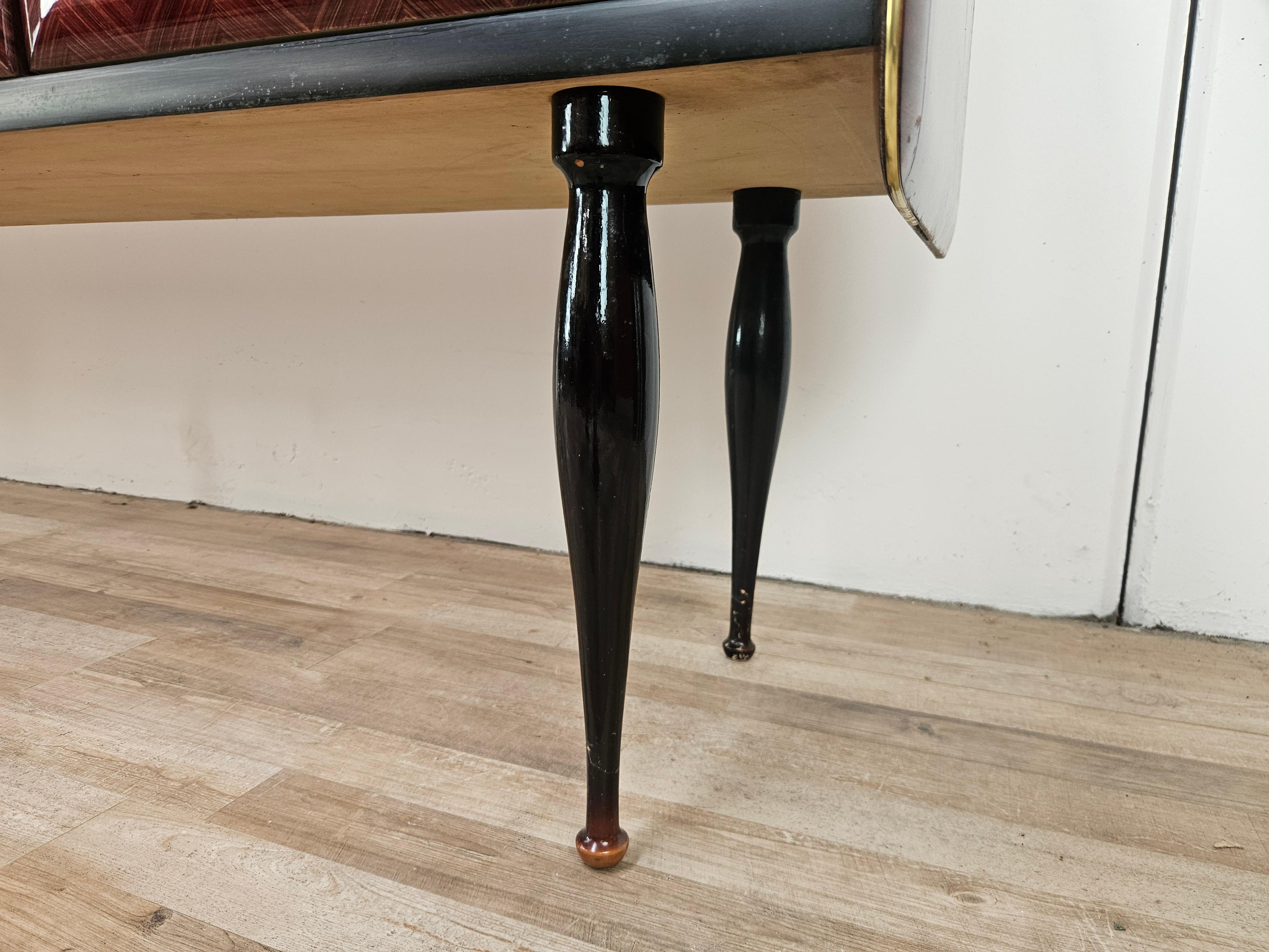 Sideboard di Milano del Mid Century in mogano e otton con vetro lavorato in vendita 12