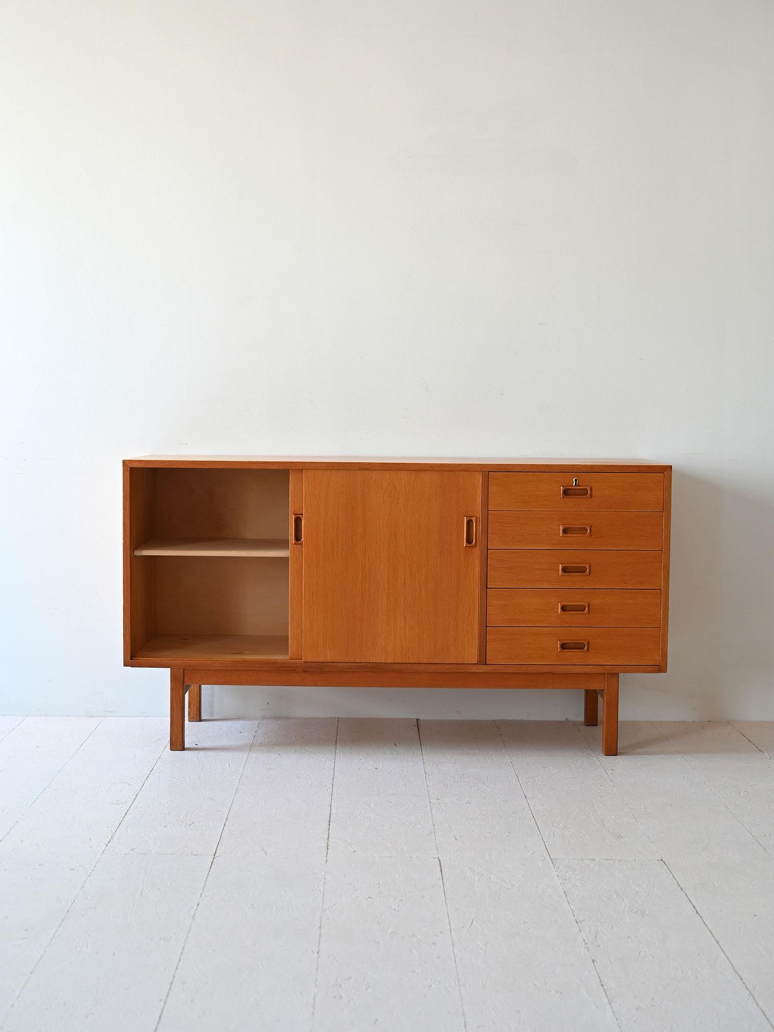 Sideboard of Scandinavian modernism In Good Condition For Sale In Brescia, IT