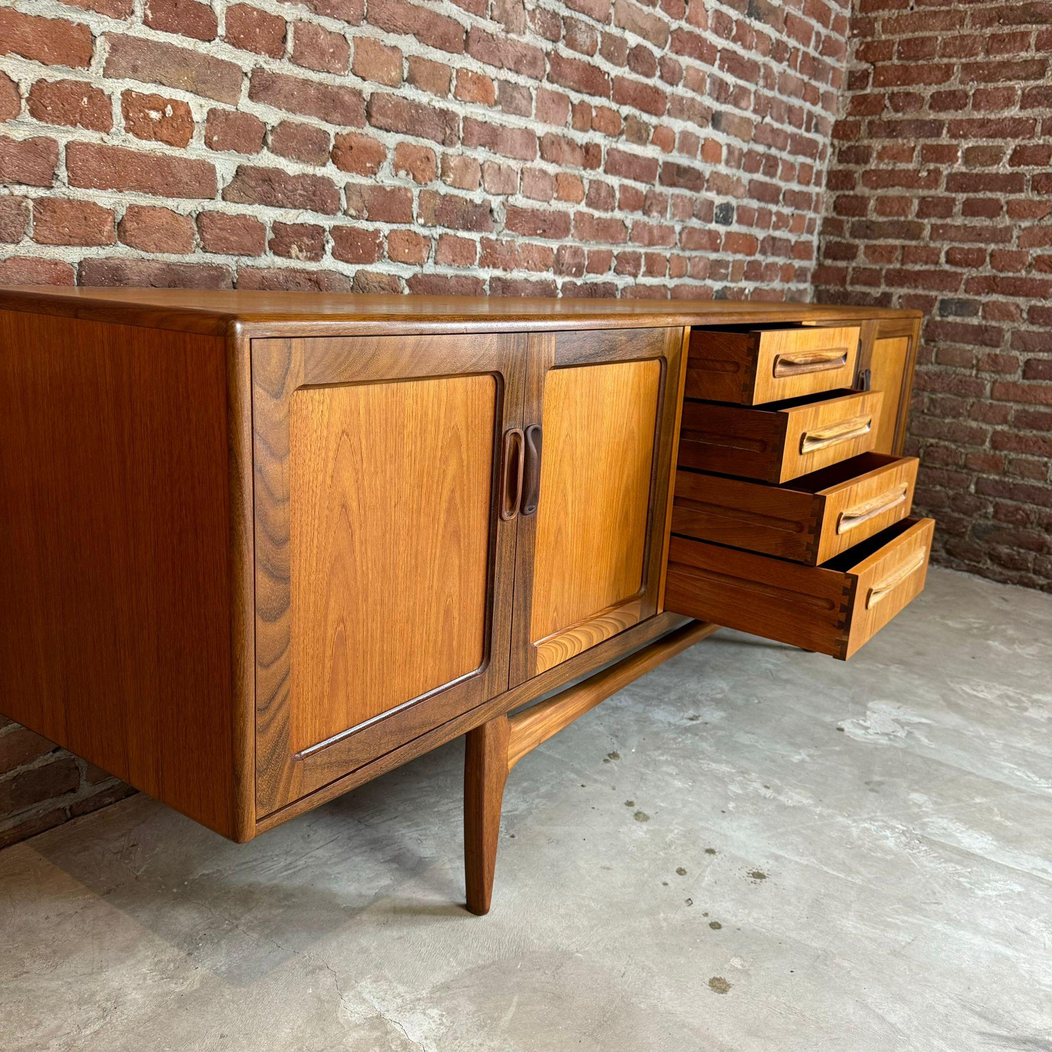 English Sideboard Fresco GPlan , Uk 1960 For Sale