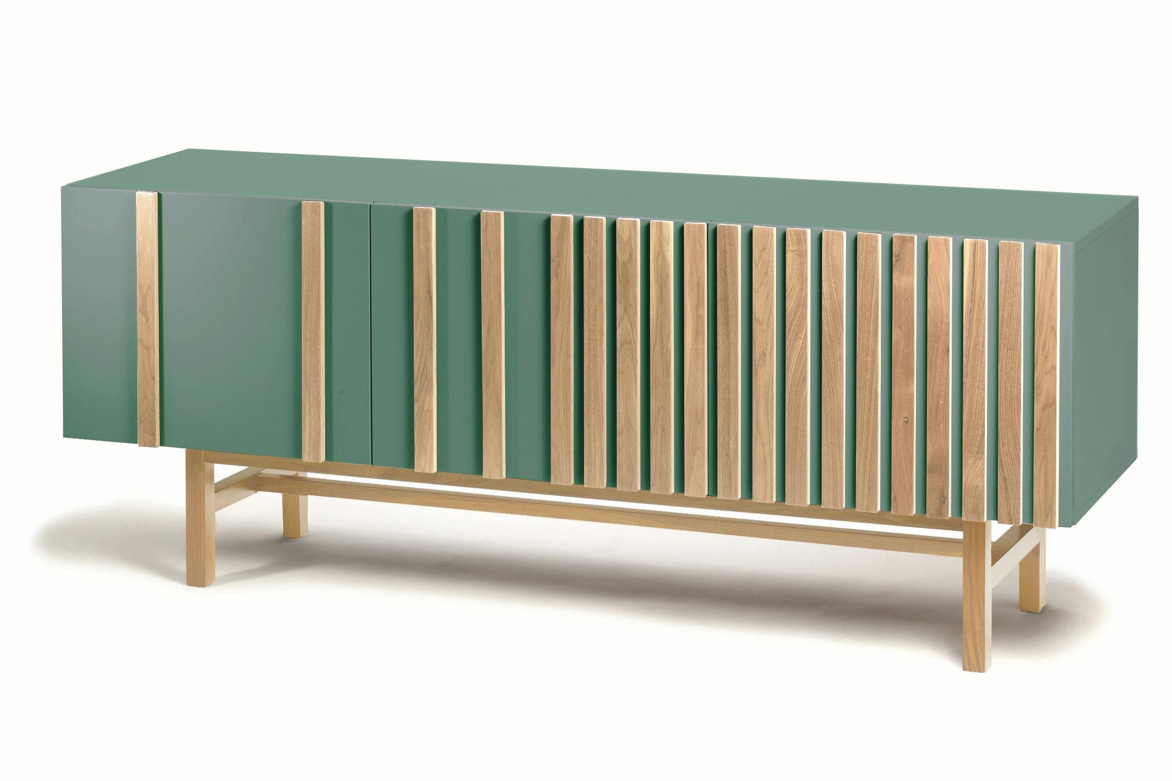 Enfilade Go en bois et laque Neuf - En vente à Lisbon, PT