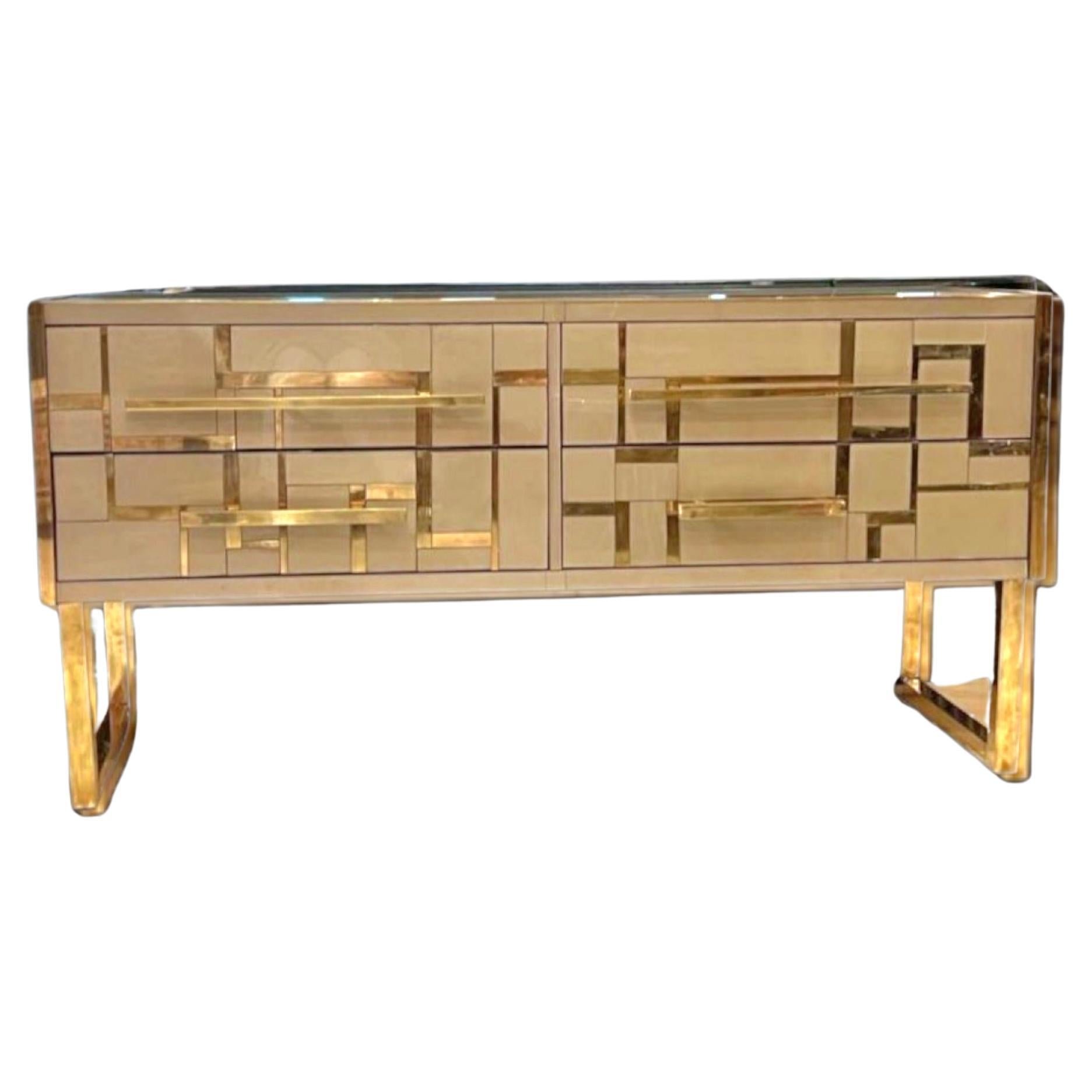 Aparador de cristal dorado y latón de diseño Justfurnituress Custom Handmade