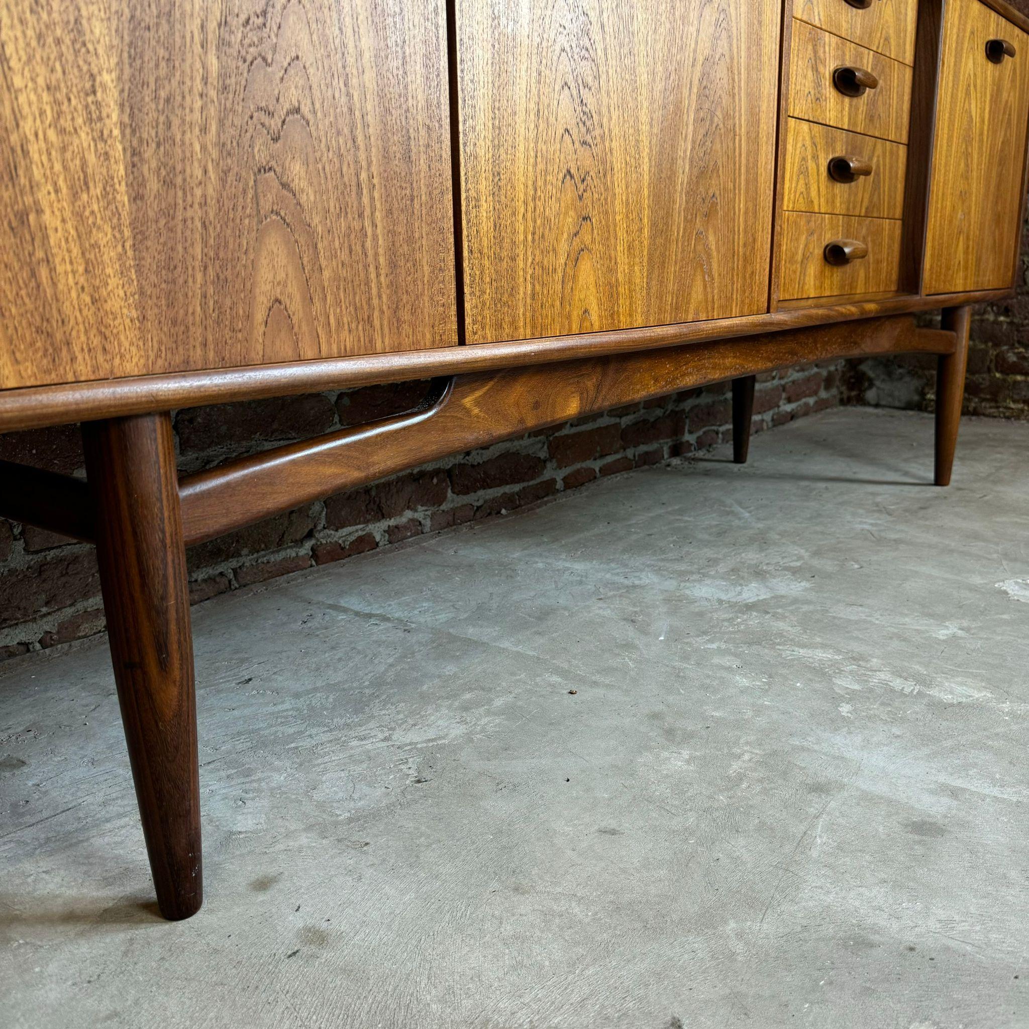 Aparador GPlan Brasilia, Reino Unido 1960 Teca en venta