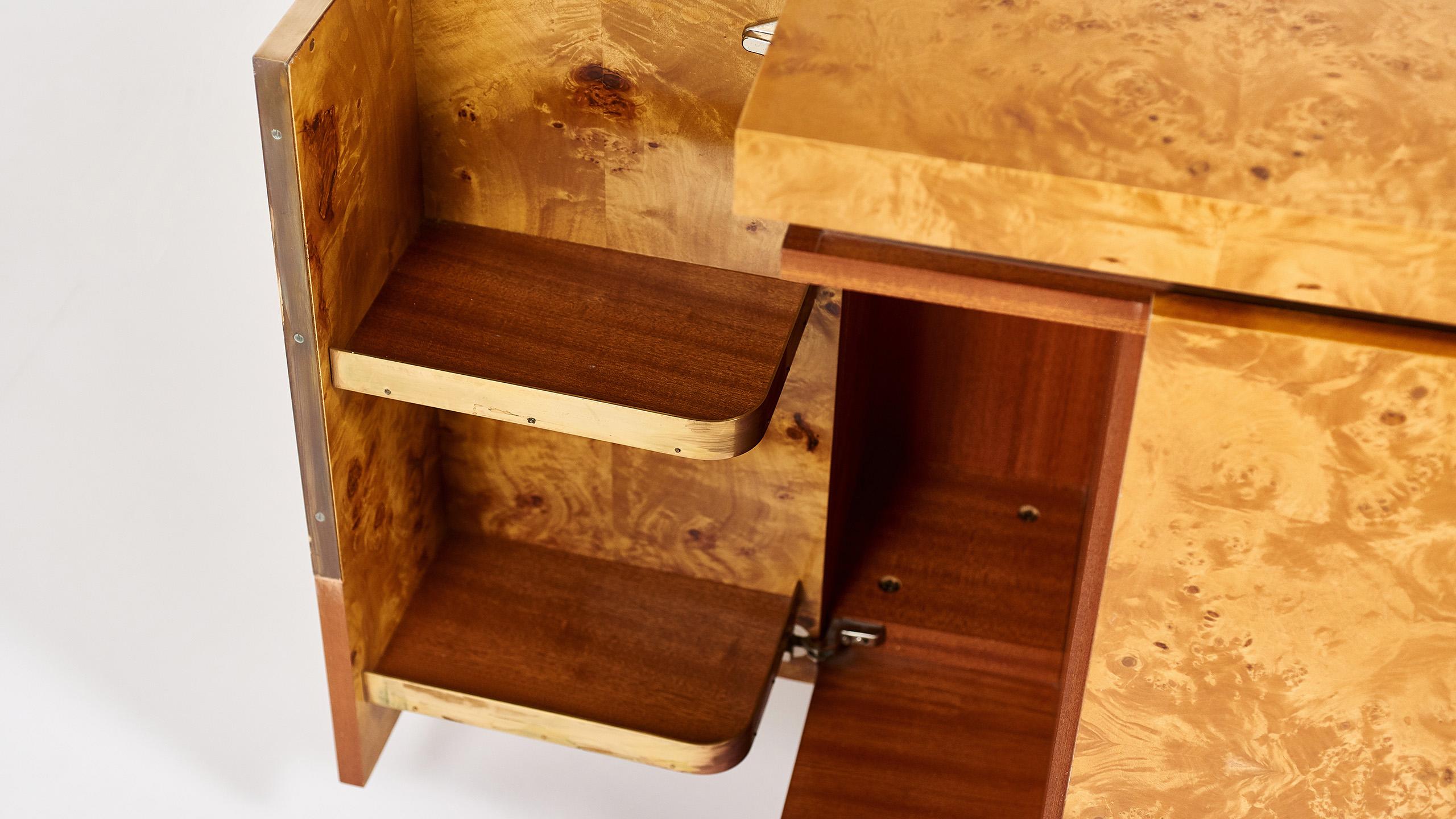 Sideboard in Burl Wood and Brass, Jean Claude Mahey for Roche Bobois, 1978 In Good Condition In Munster, NRW