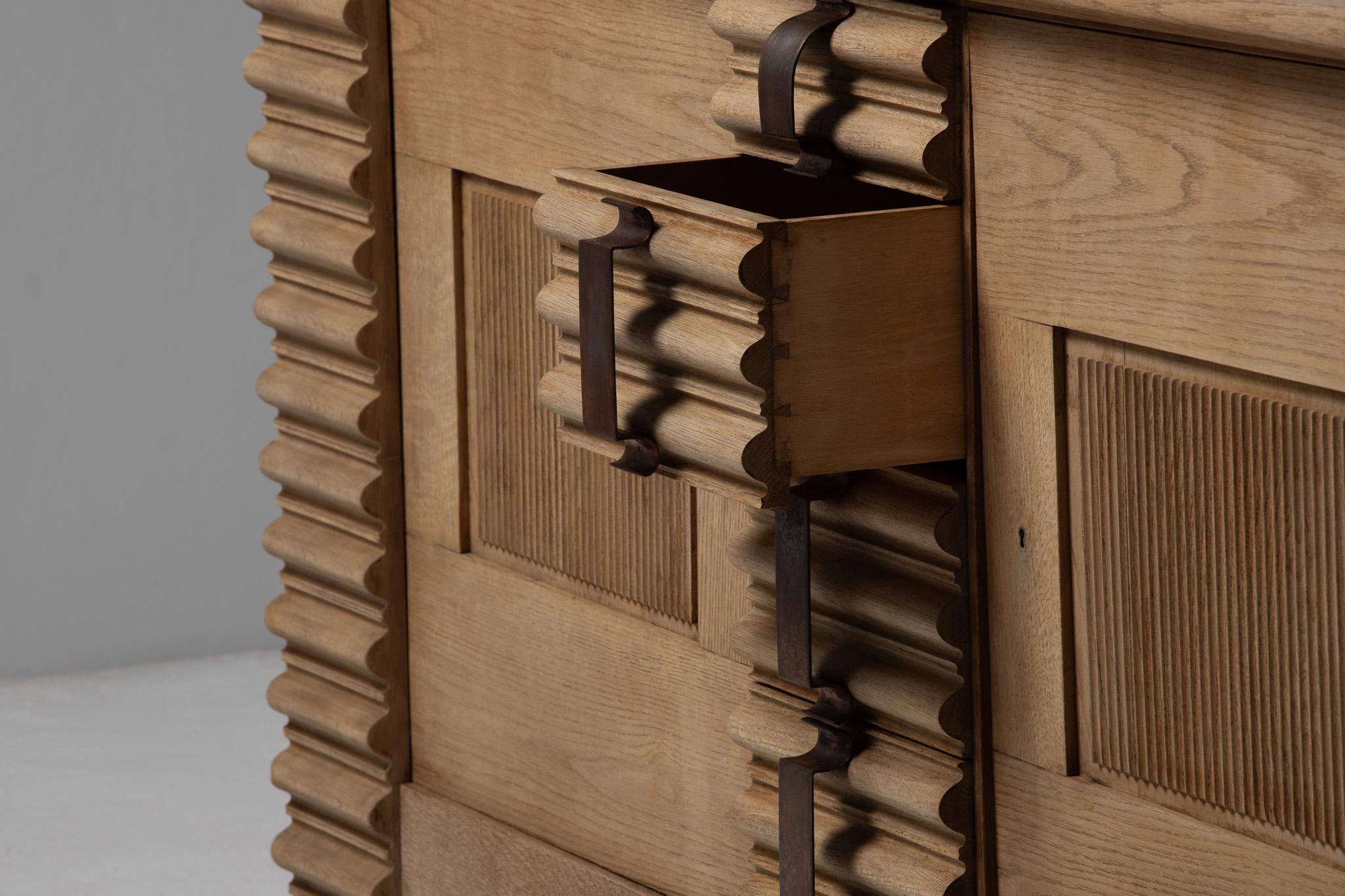 Sideboard in Fluted Oak and Iron, France, 1950s im Angebot 3