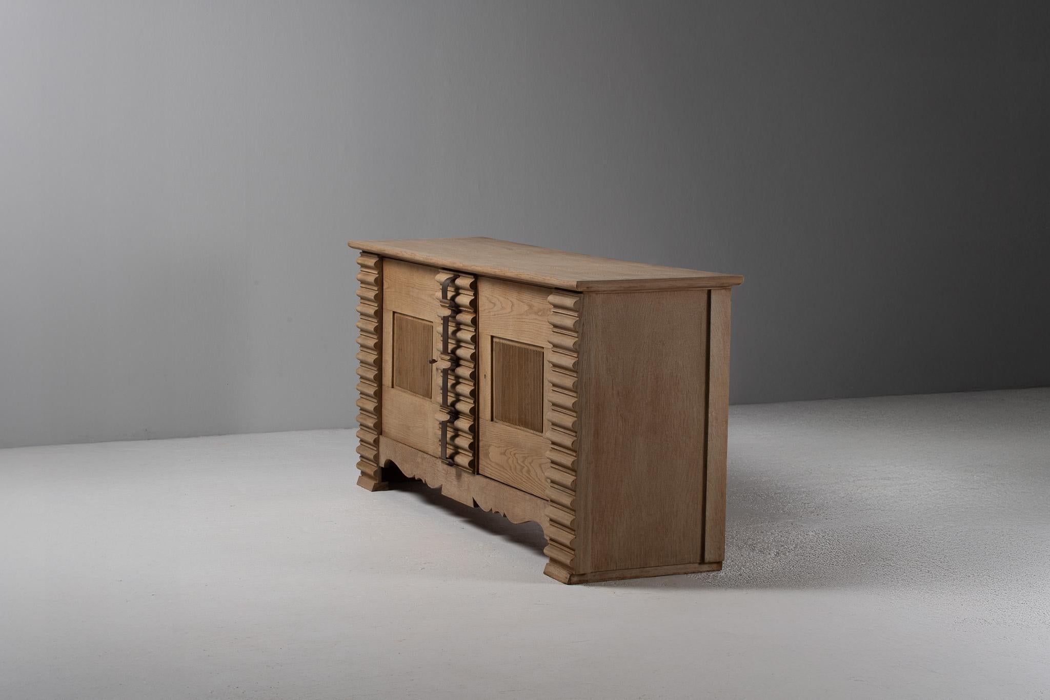 Sideboard in Fluted Oak and Iron, France, 1950s (Eisen) im Angebot