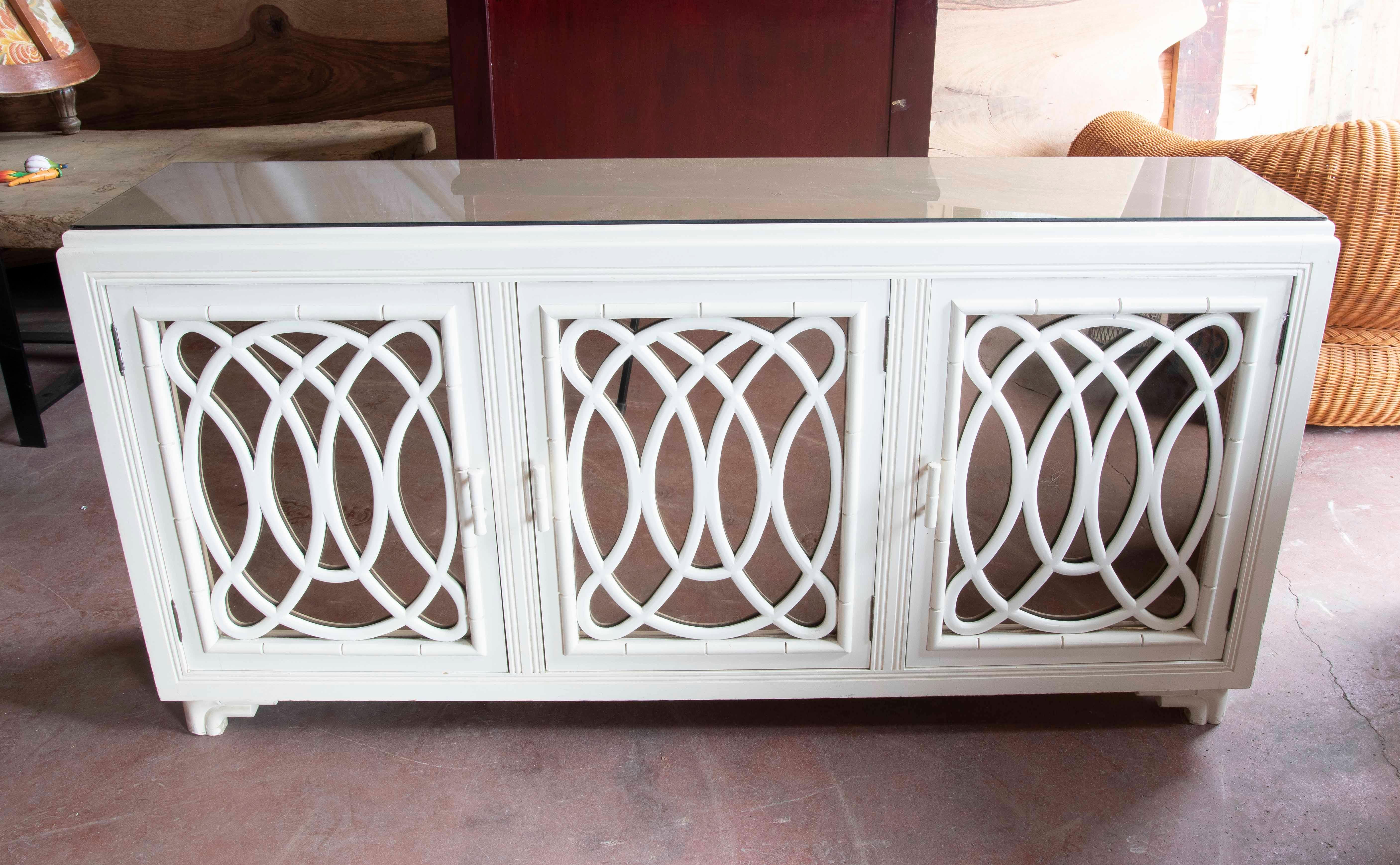 Spanish Sideboard in Lacquered Wood with Three Doors, Mirrors and Glass Top  For Sale