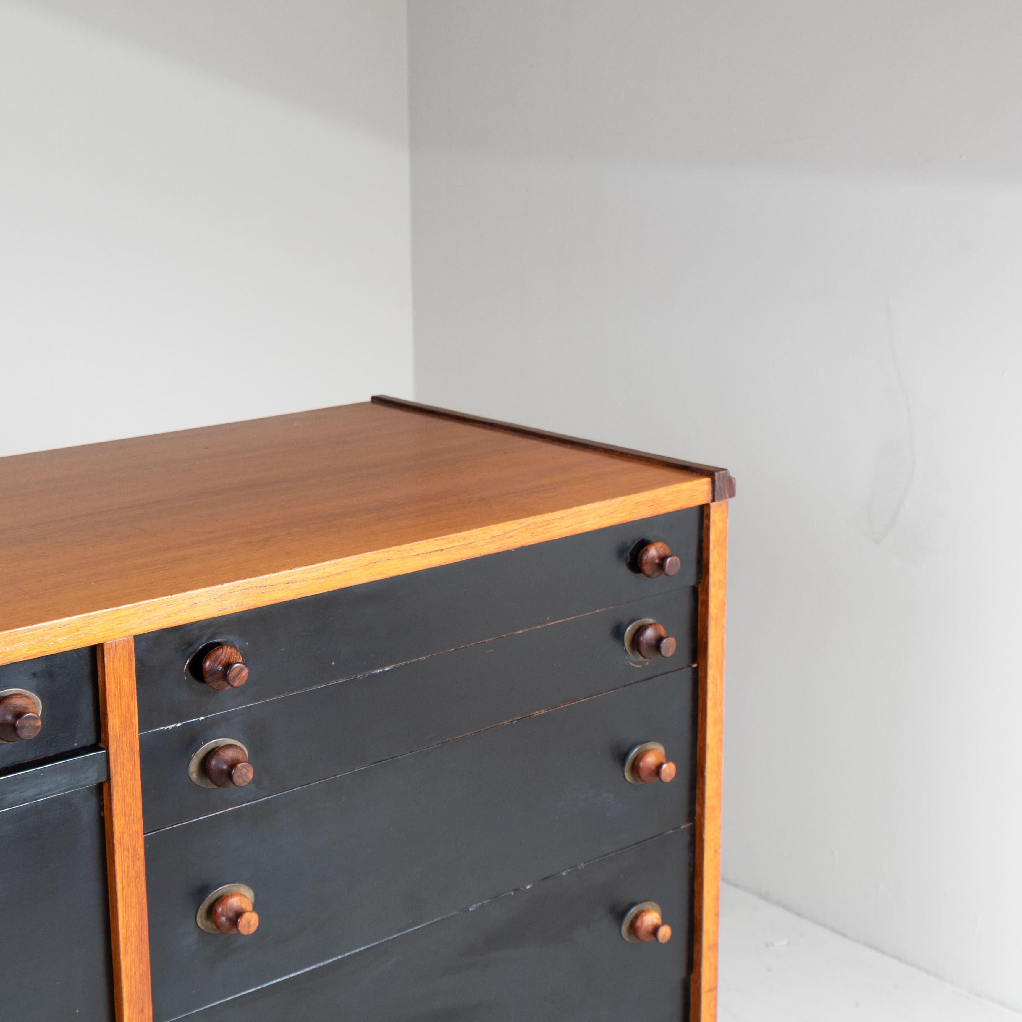 Mid-20th Century Sideboard in legno, George Coslin, 3V arredamenti, 1960 in vendita