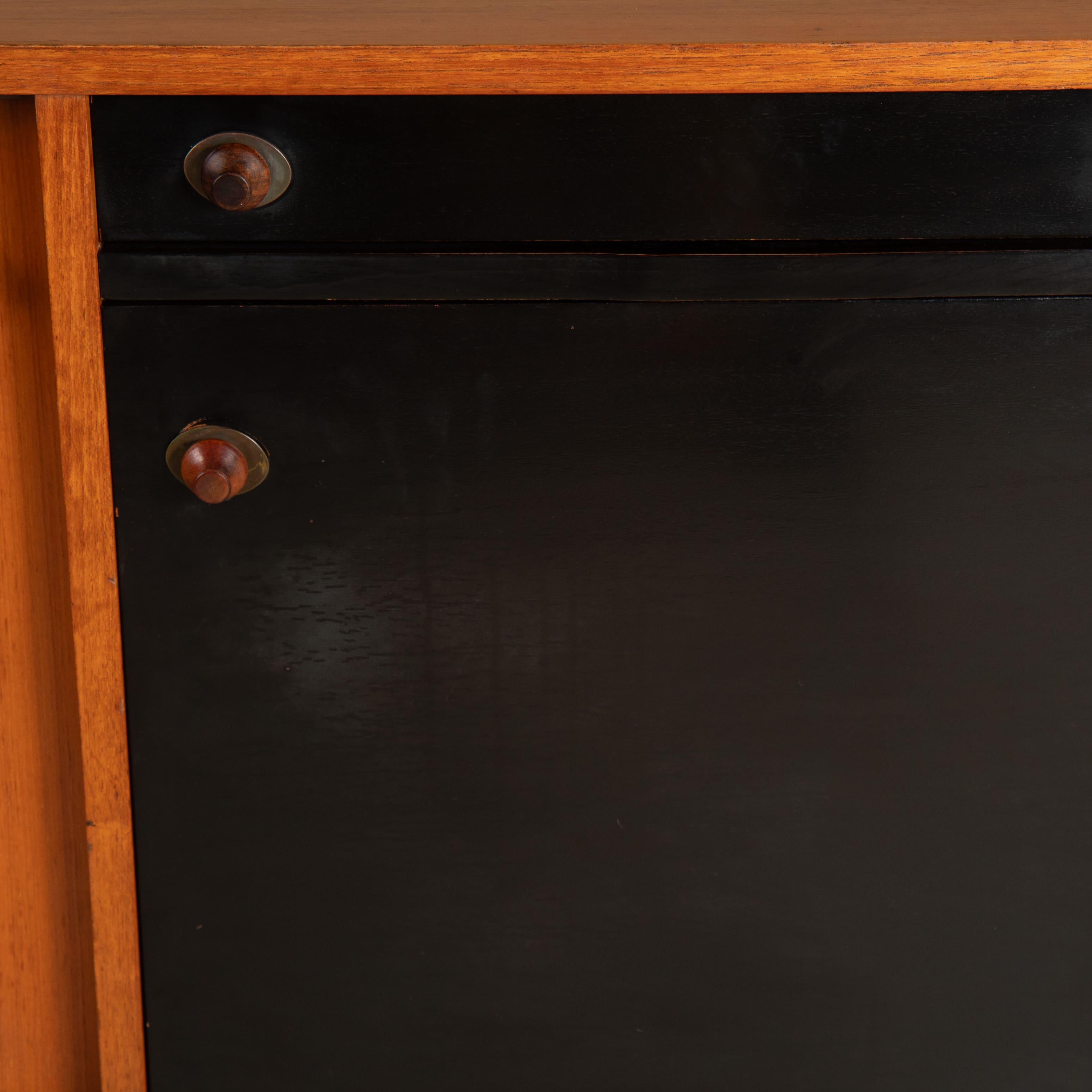 Sideboard in legno, George Coslin, 3V arredamenti, 1960 in vendita 2