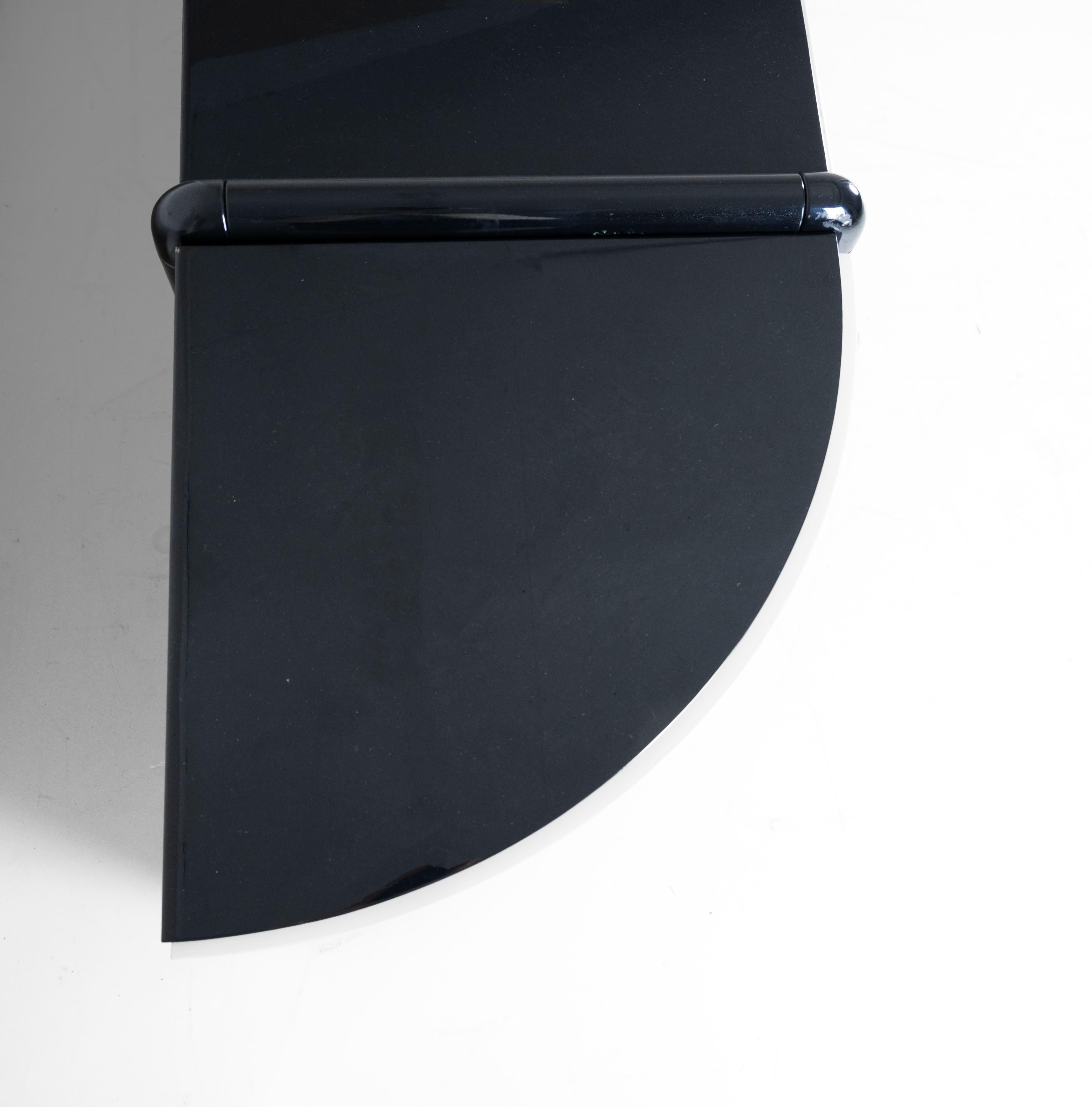 Sideboard in legno laccato, stile postmoderno, 1980 in vendita 4