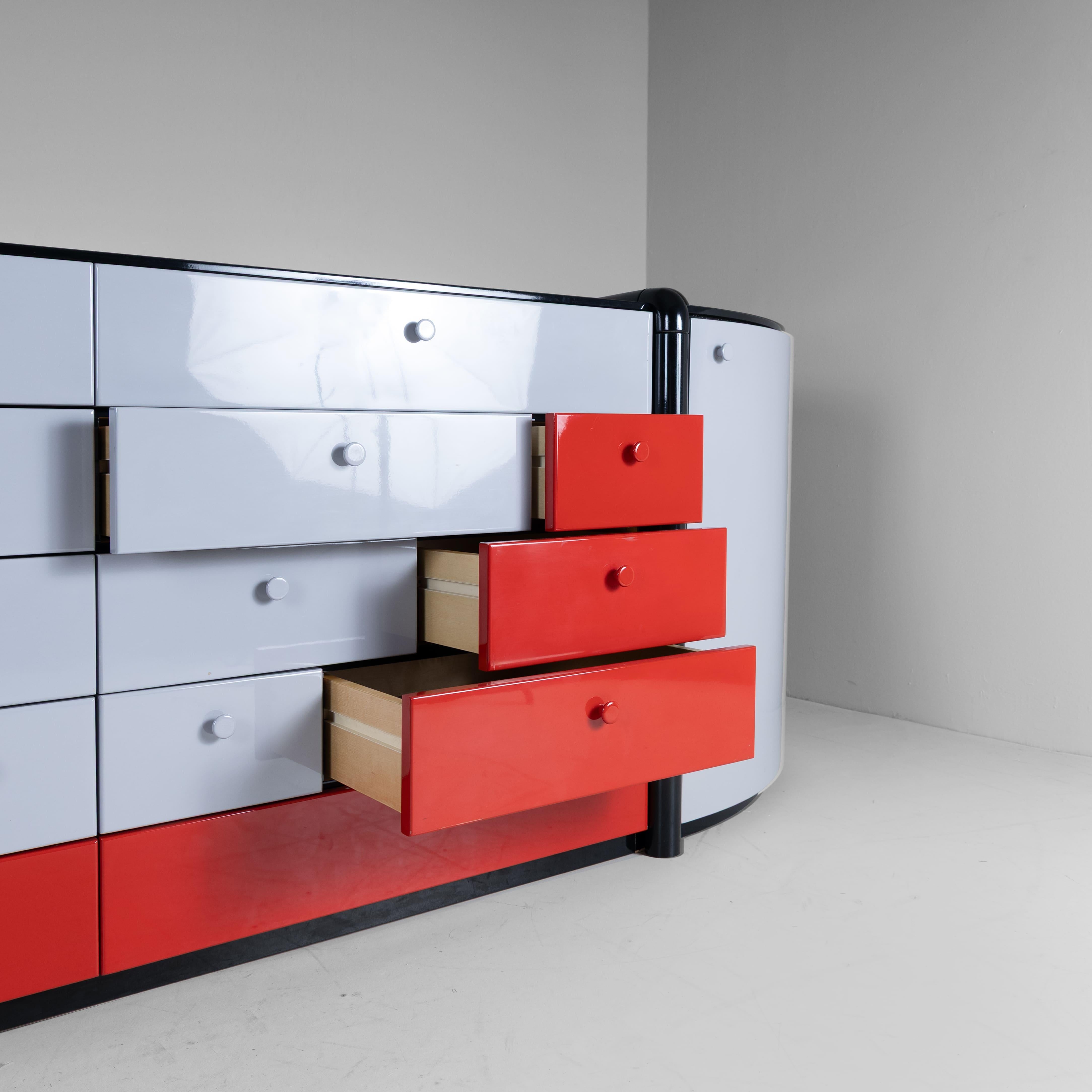Postmoderno Sideboard in legno laccato, stile postmoderno, 1980 in vendita