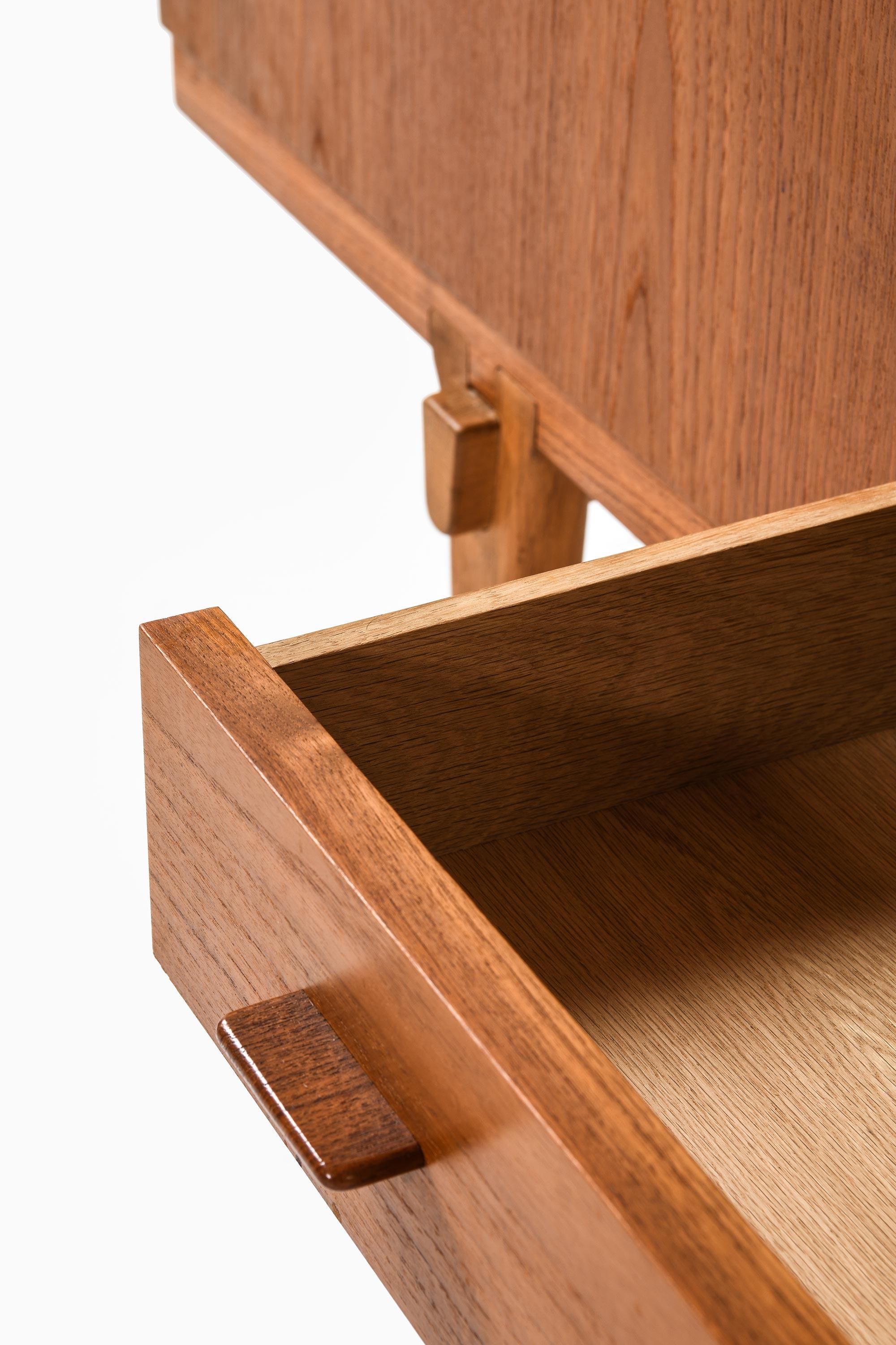 Credenza in Oak e Teak di Hans J. Wegner, 1959 in vendita 2