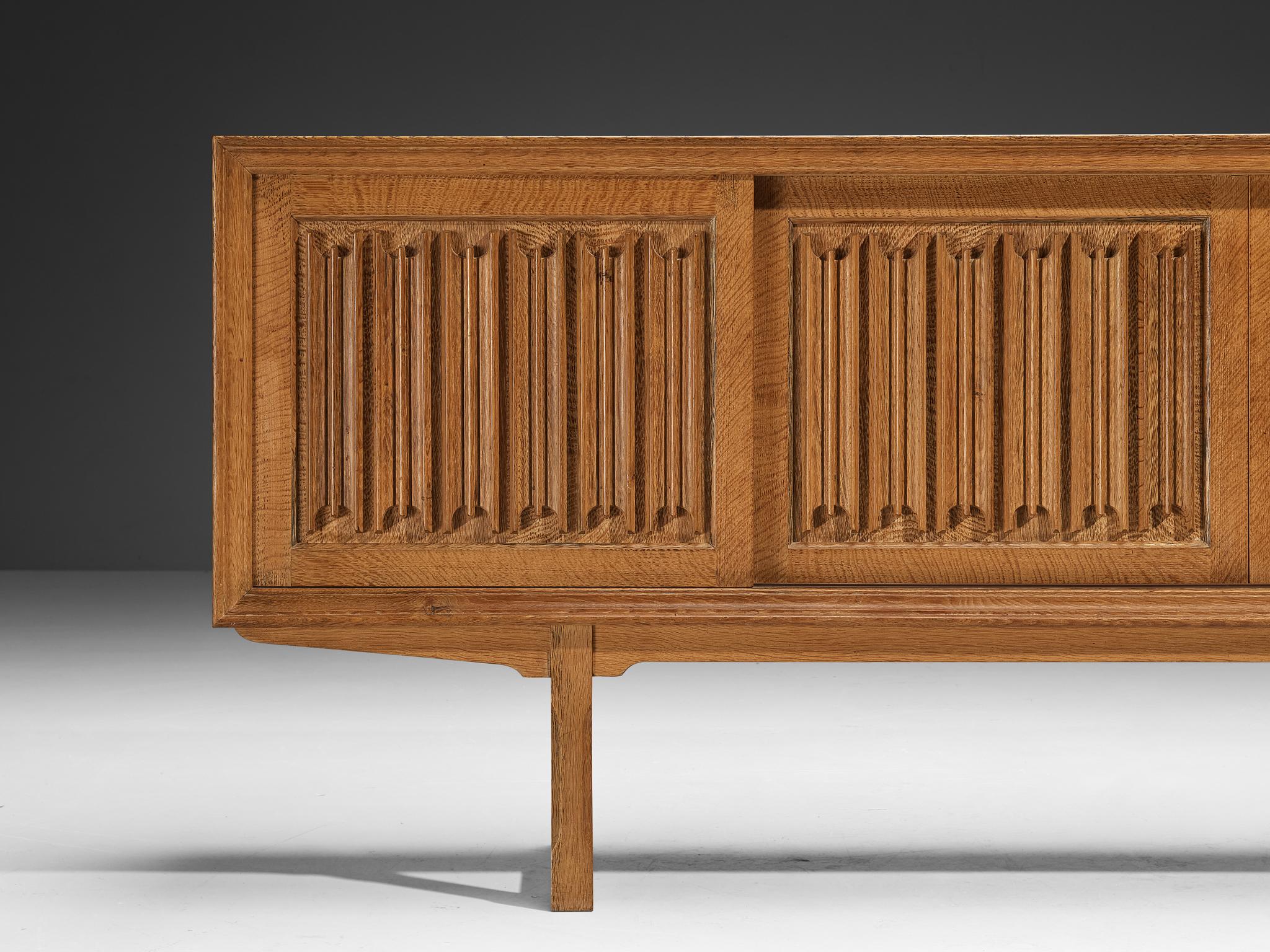 Sideboard aus Eiche von dänischem Schreiner (Skandinavische Moderne)