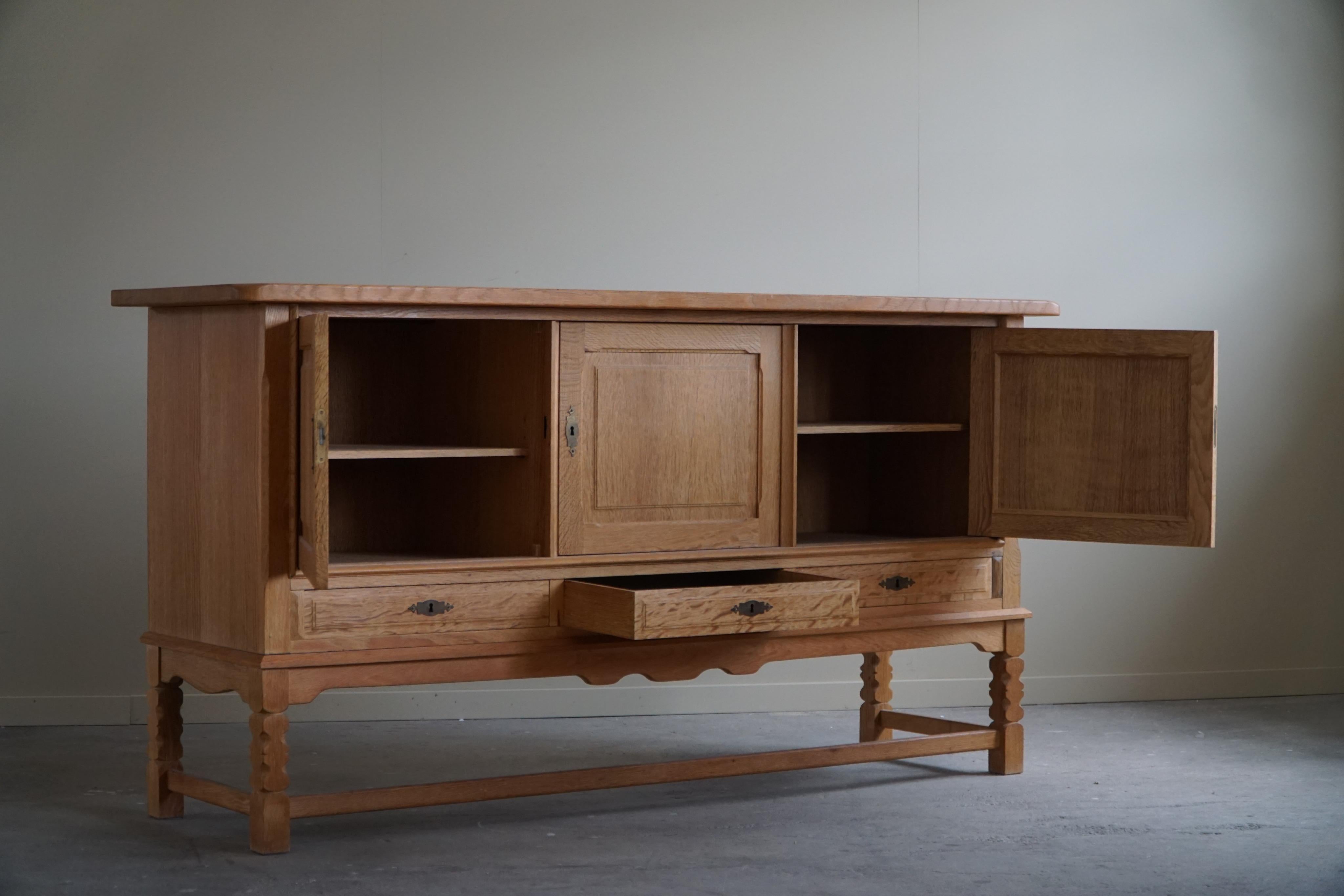 Sideboard in Oak, Midcentury, Made by a Danish Cabinetmaker, Brutalist, 1960s In Good Condition In Odense, DK