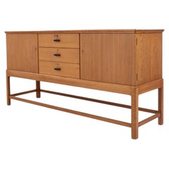 Credenza in pino dell’Oregon di Mogens Koch