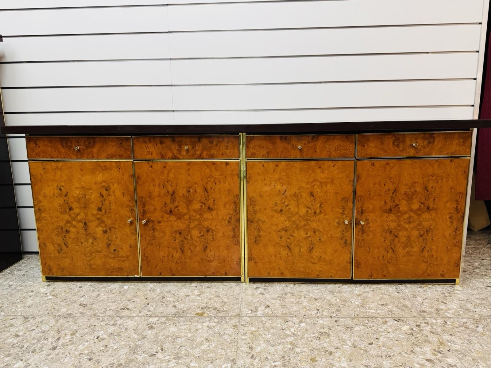 Sideboard In Radica E Metallo Dorato Modernariato Anni ‘70 (Hollywood Regency) im Angebot