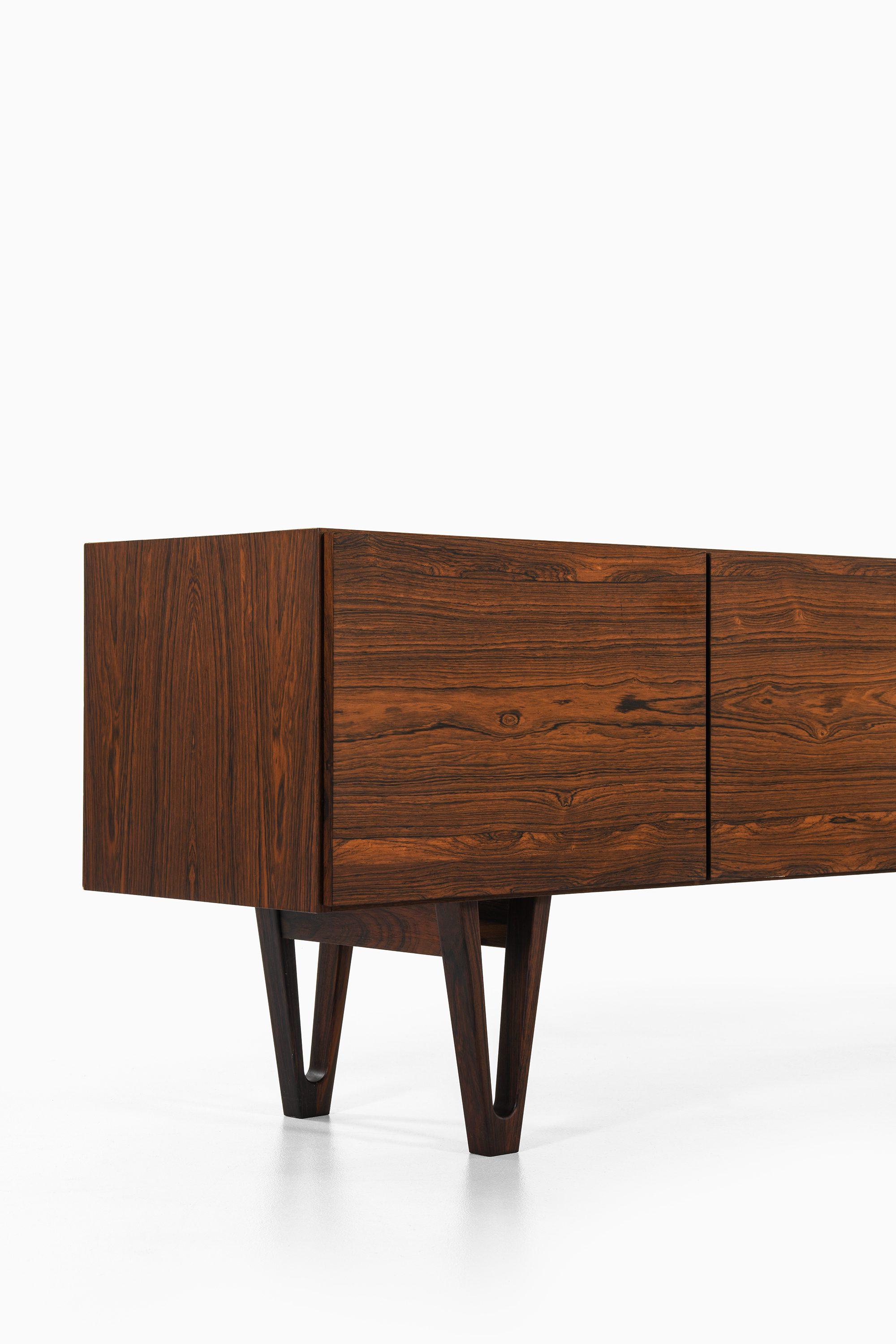 Svedese Credenza in palissandro di Ib Kofod-Larsen, 1958 in vendita
