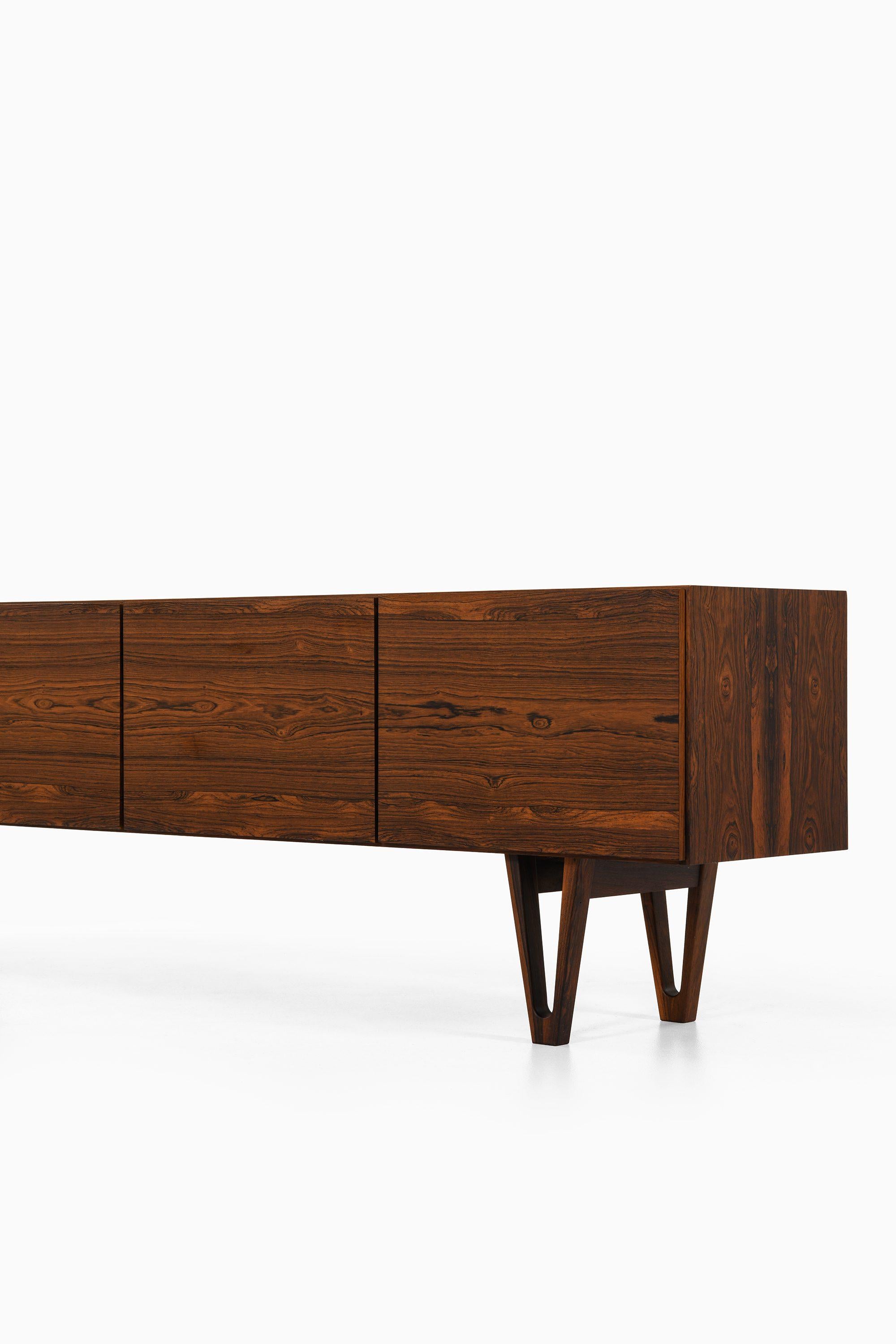 XX secolo Credenza in palissandro di Ib Kofod-Larsen, 1958 in vendita