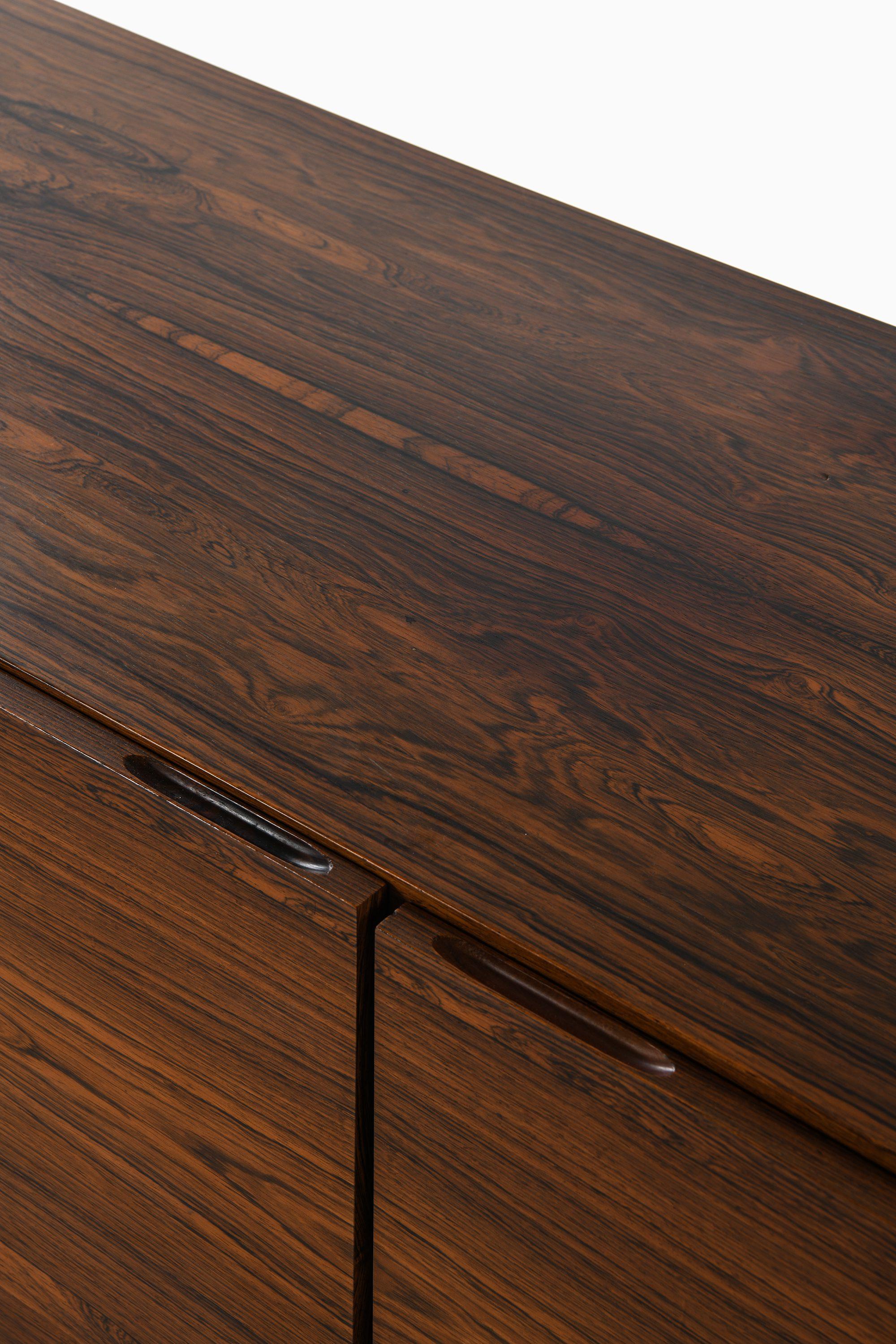Palissandro Credenza in palissandro di Ib Kofod-Larsen, 1958 in vendita