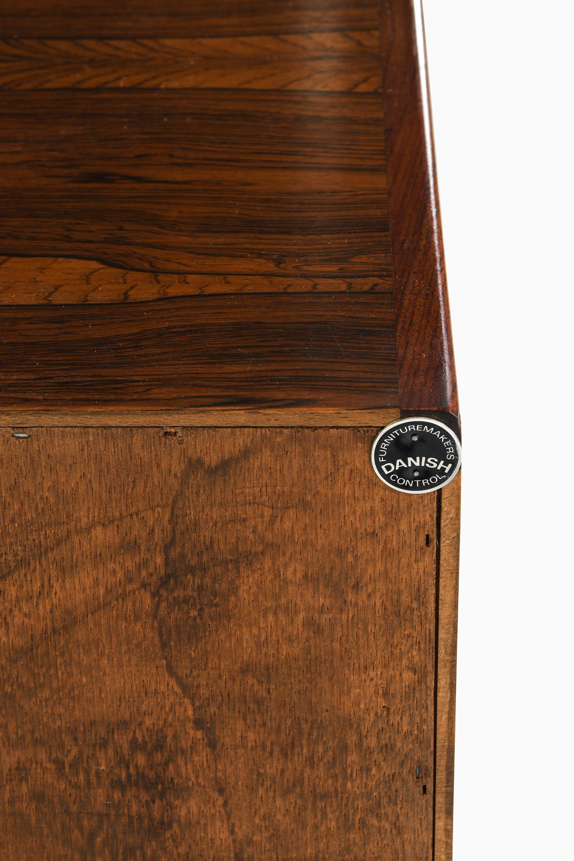 Buffet en bois de rose de Johannes Andersen, 1968 en vente 2