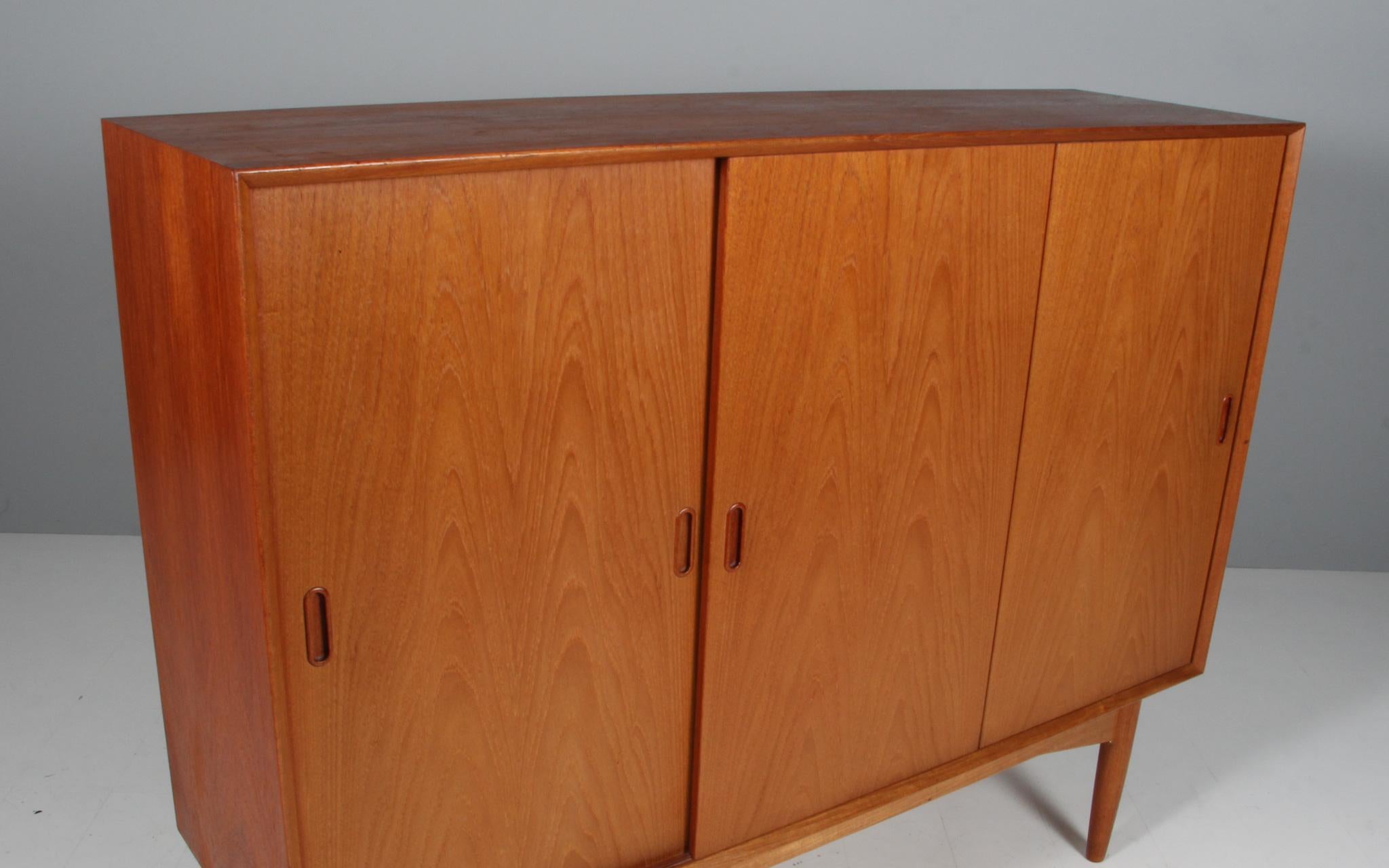 Sideboard in teak designed by Omann Junior from the 1960s. The sideboard is in great vintage condition.
