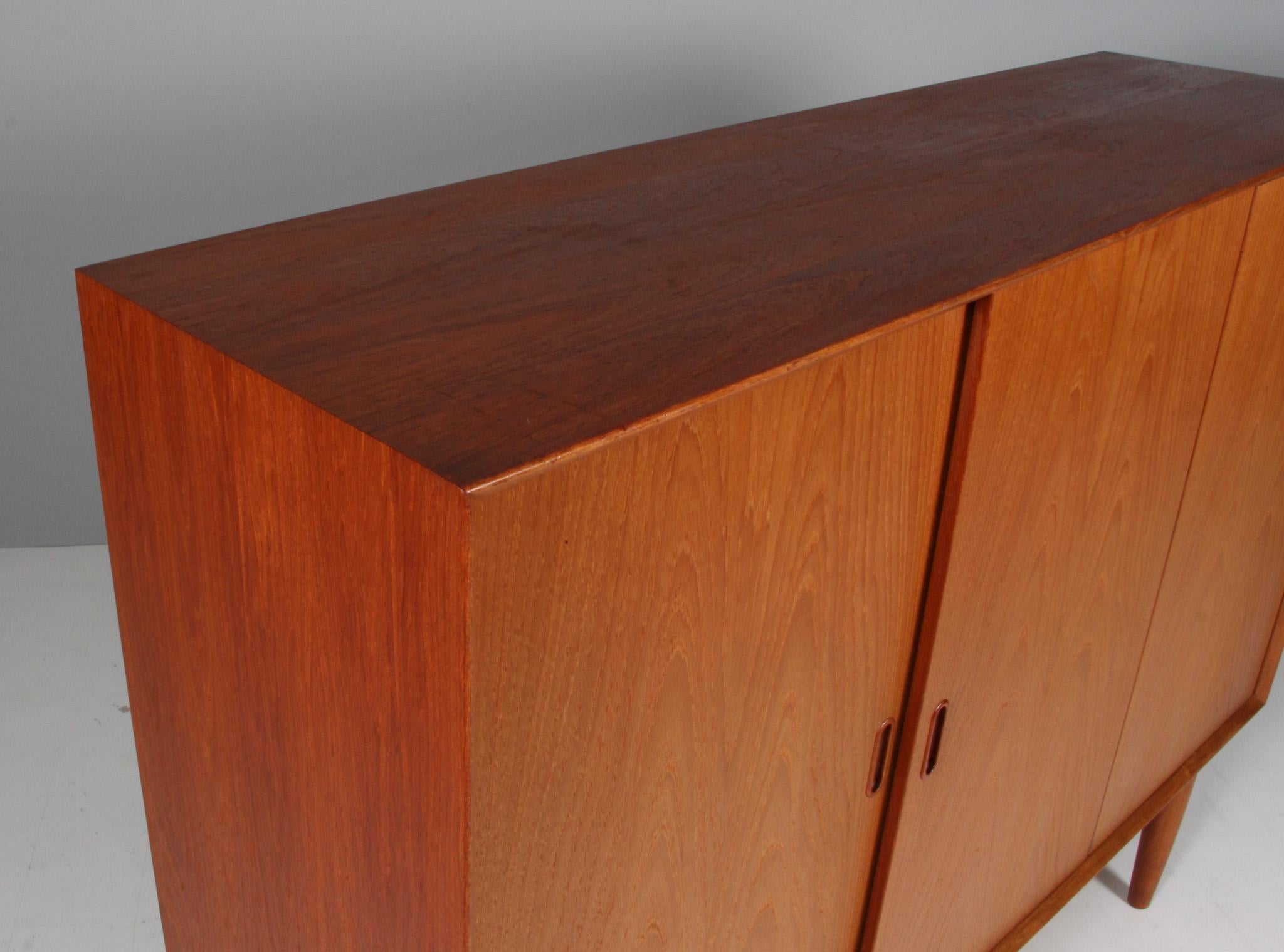 Scandinavian Modern Sideboard in Rosewood Designed by Omann Junior from the 1960s, model 5 For Sale