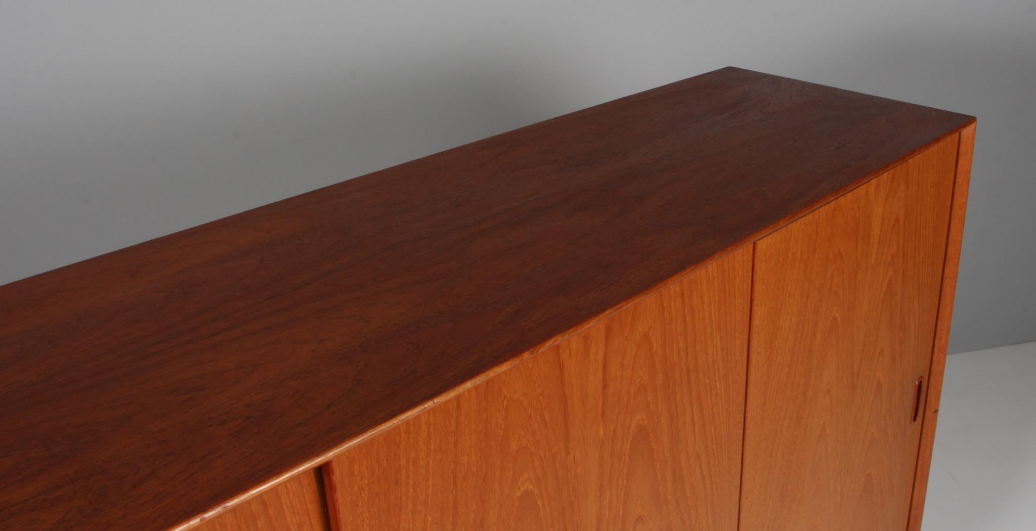 Danish Sideboard in Rosewood Designed by Omann Junior from the 1960s, model 5 For Sale