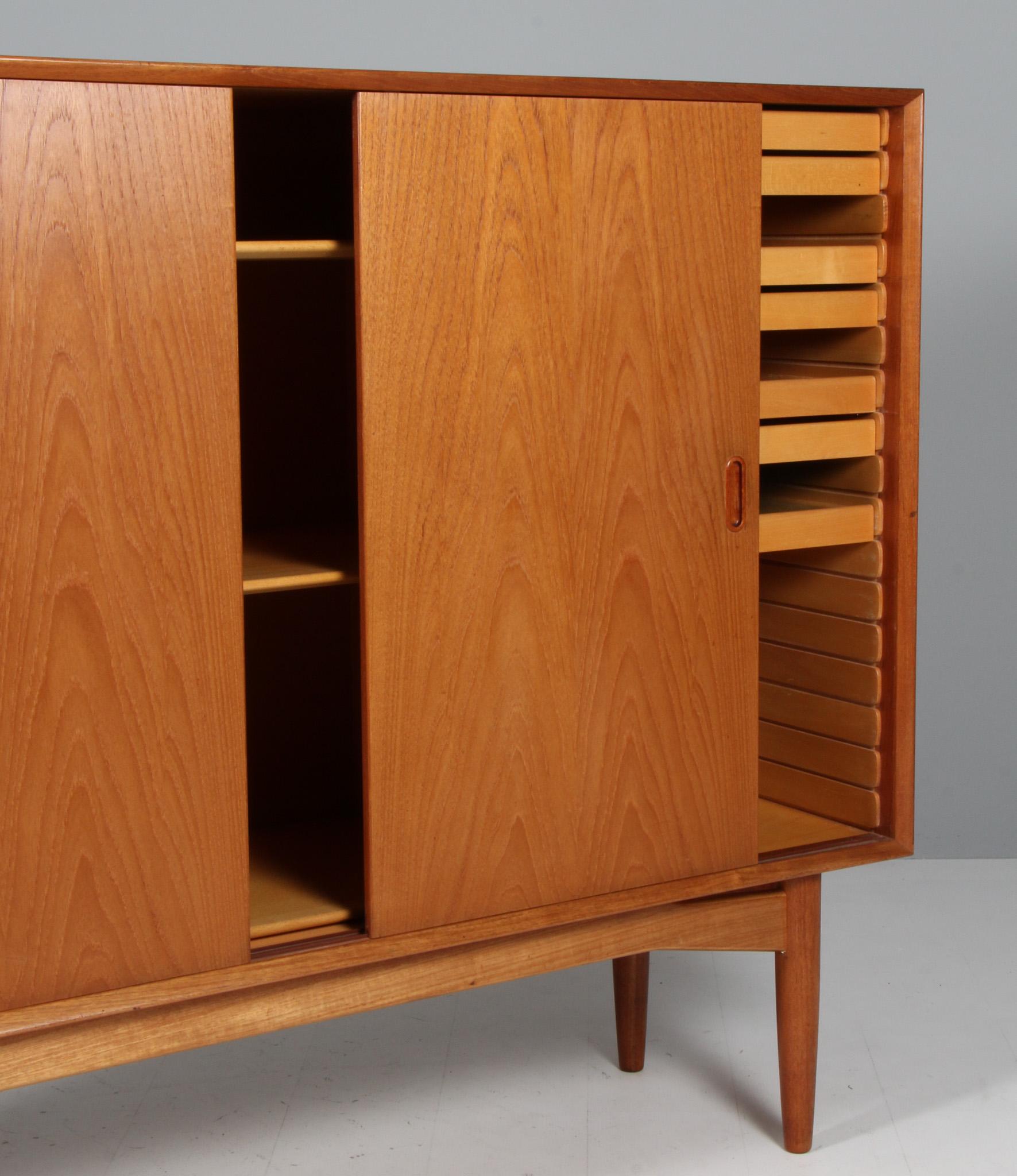 Sideboard in Rosewood Designed by Omann Junior from the 1960s, model 5 For Sale 2