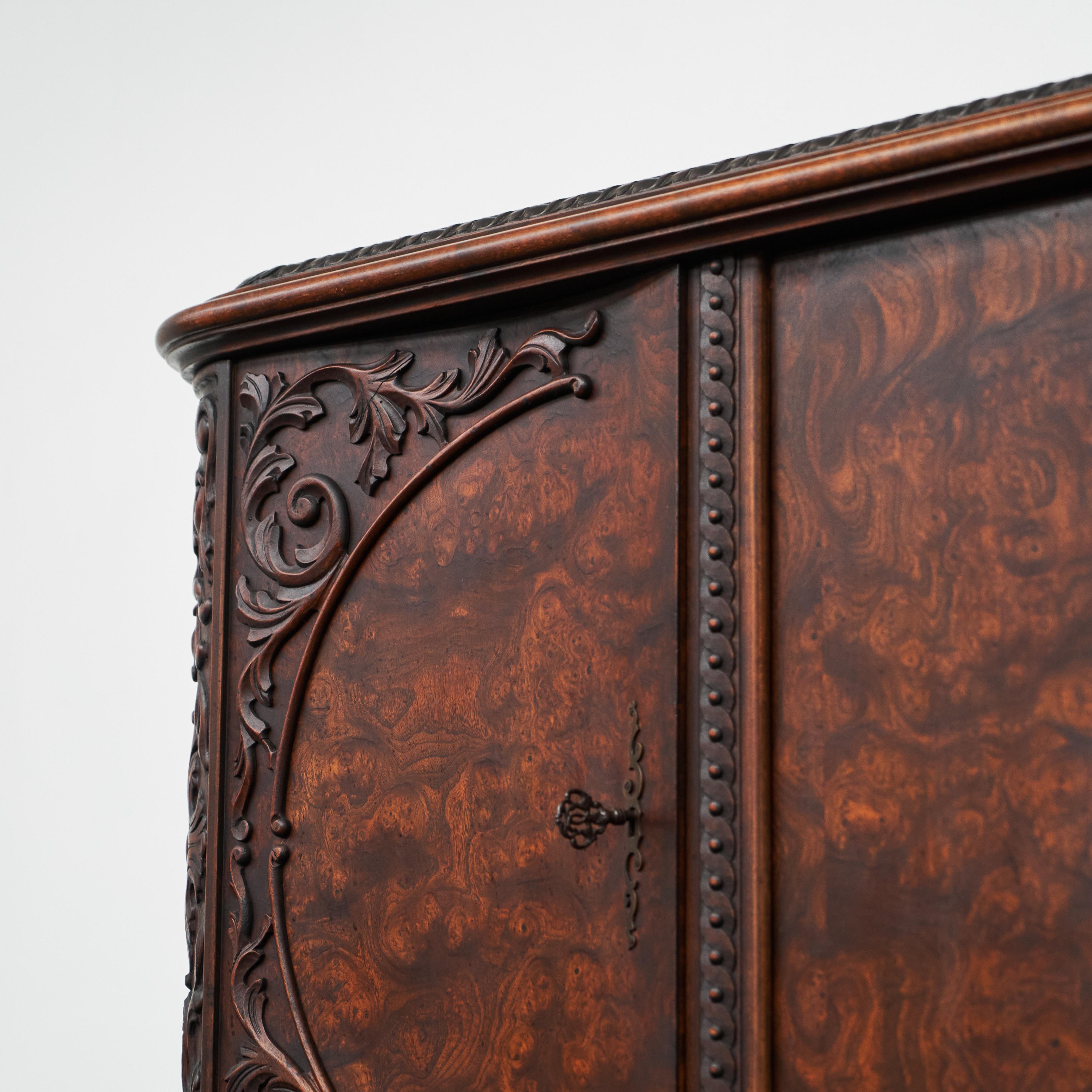 Hand-Crafted Sideboard in Solid Carved Wood and Walnut Burl 1940s For Sale