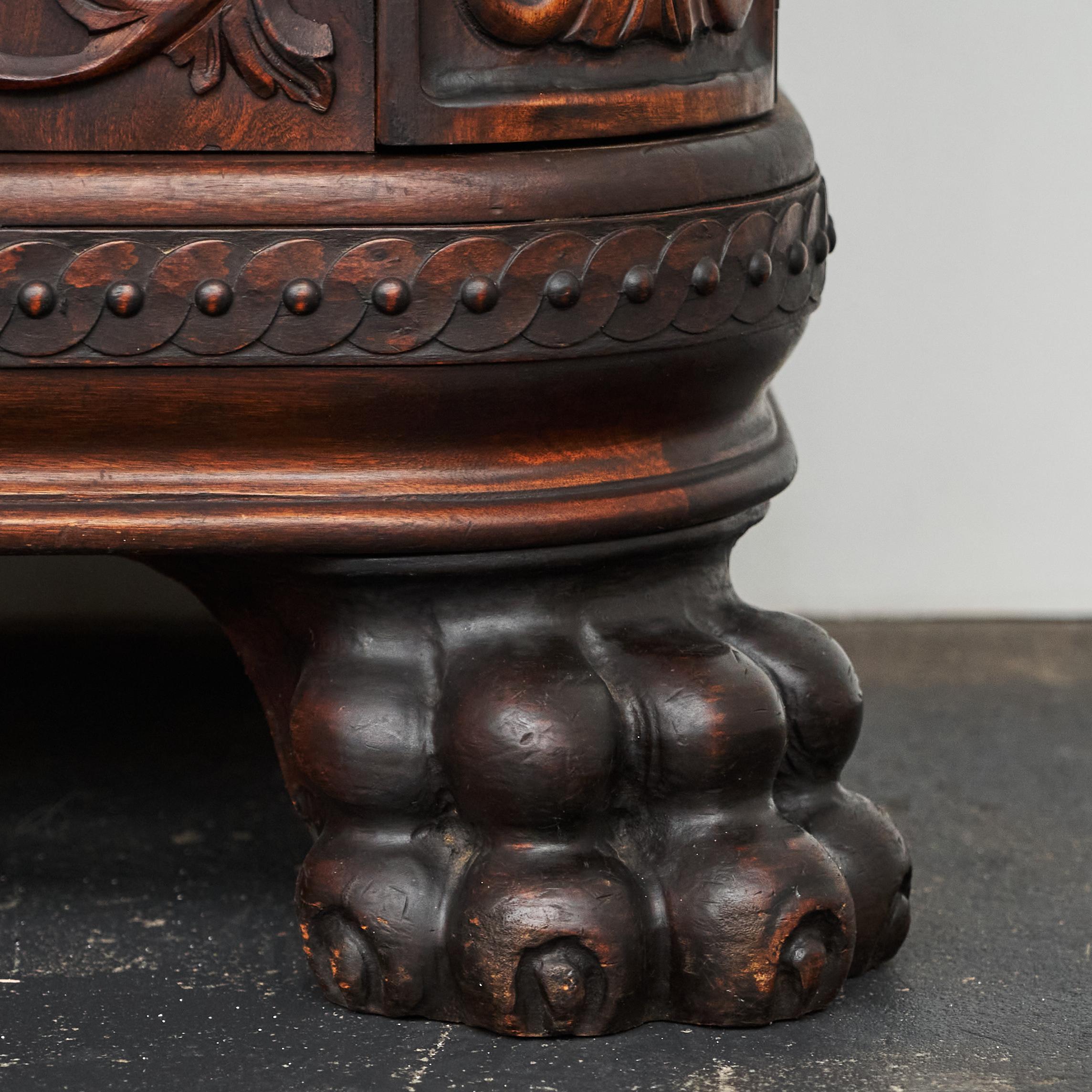 Sideboard in Solid Carved Wood and Walnut Burl 1940s For Sale 1