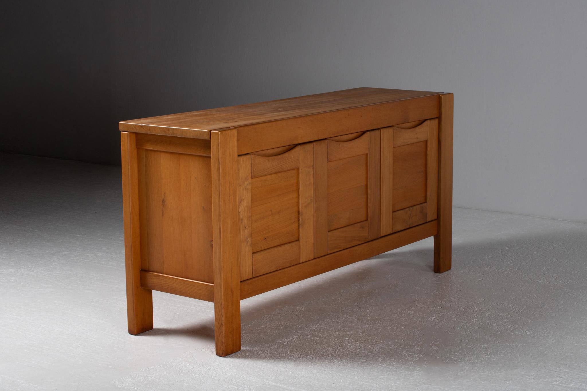 Orme Buffet en orme massif de la Maison Regain, France, 1970 en vente