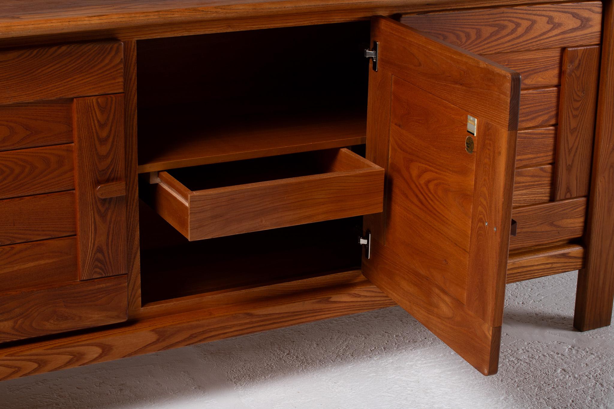 Orme Buffet en orme massif, Maison Regain, France, 1970 en vente