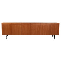 Sideboard in teak a sei ante attribuito a Nils Jonsson