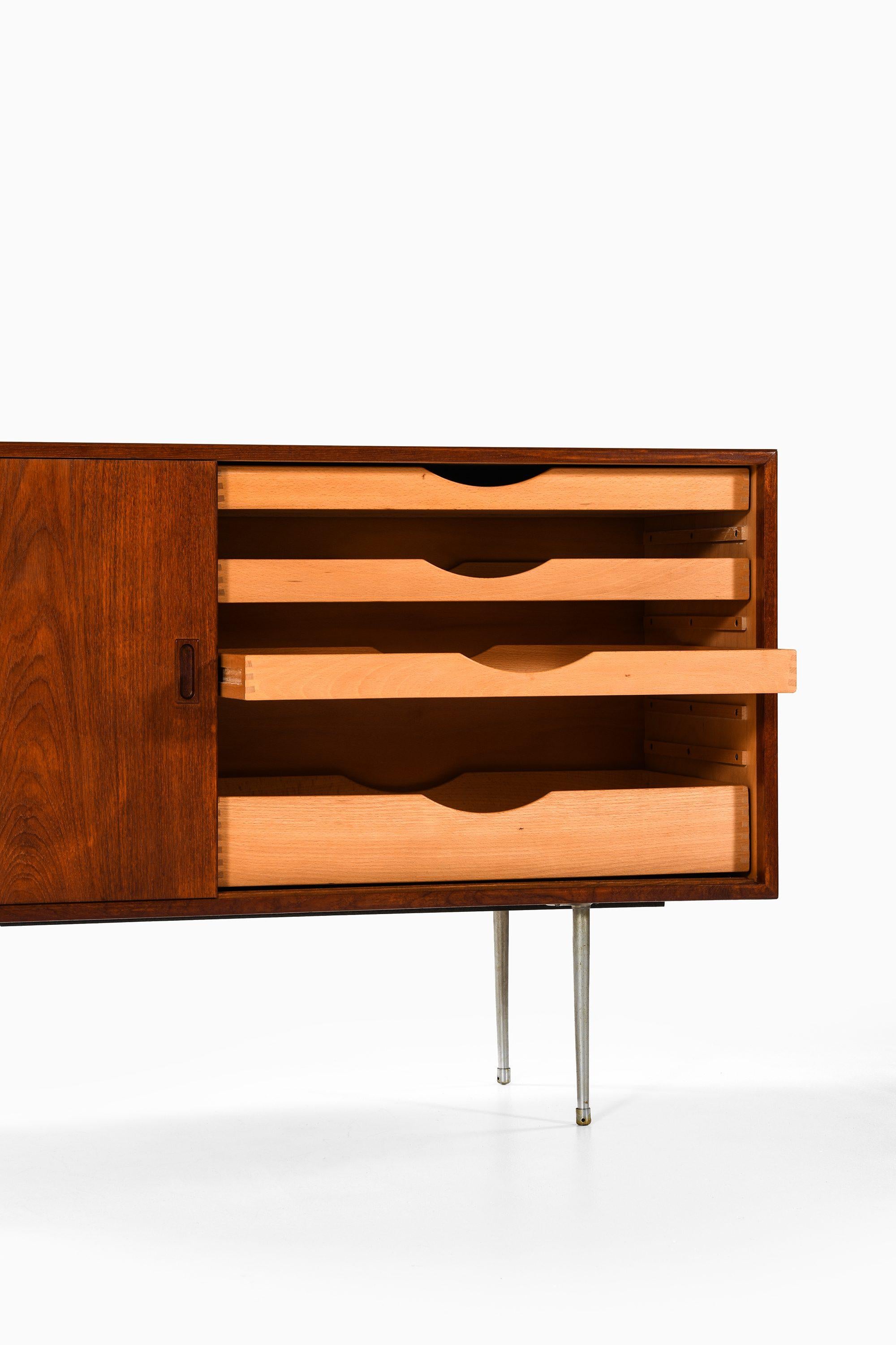 Sideboard in Teak and Steel by Børge Mogensen, 1950s In Good Condition For Sale In Limhamn, Skåne län