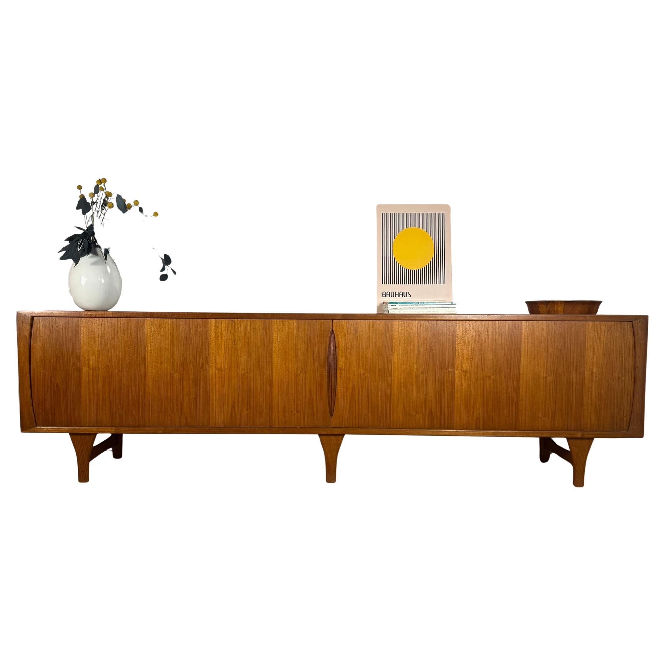 Buffet en teck Bernhard Pedersen 
Søn Danemark années 1960 en vente