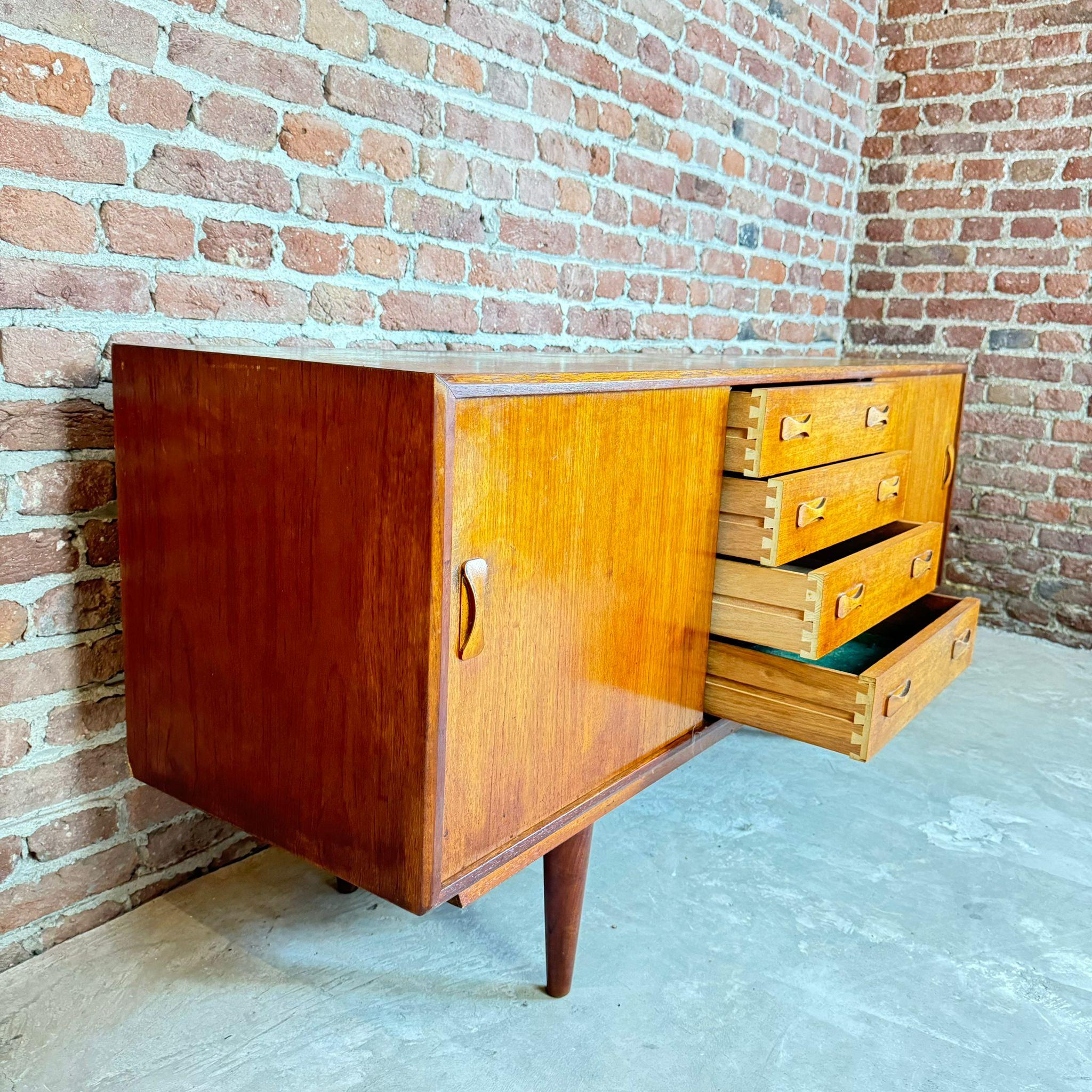 Veneer Sideboard in teak Clausen & Son