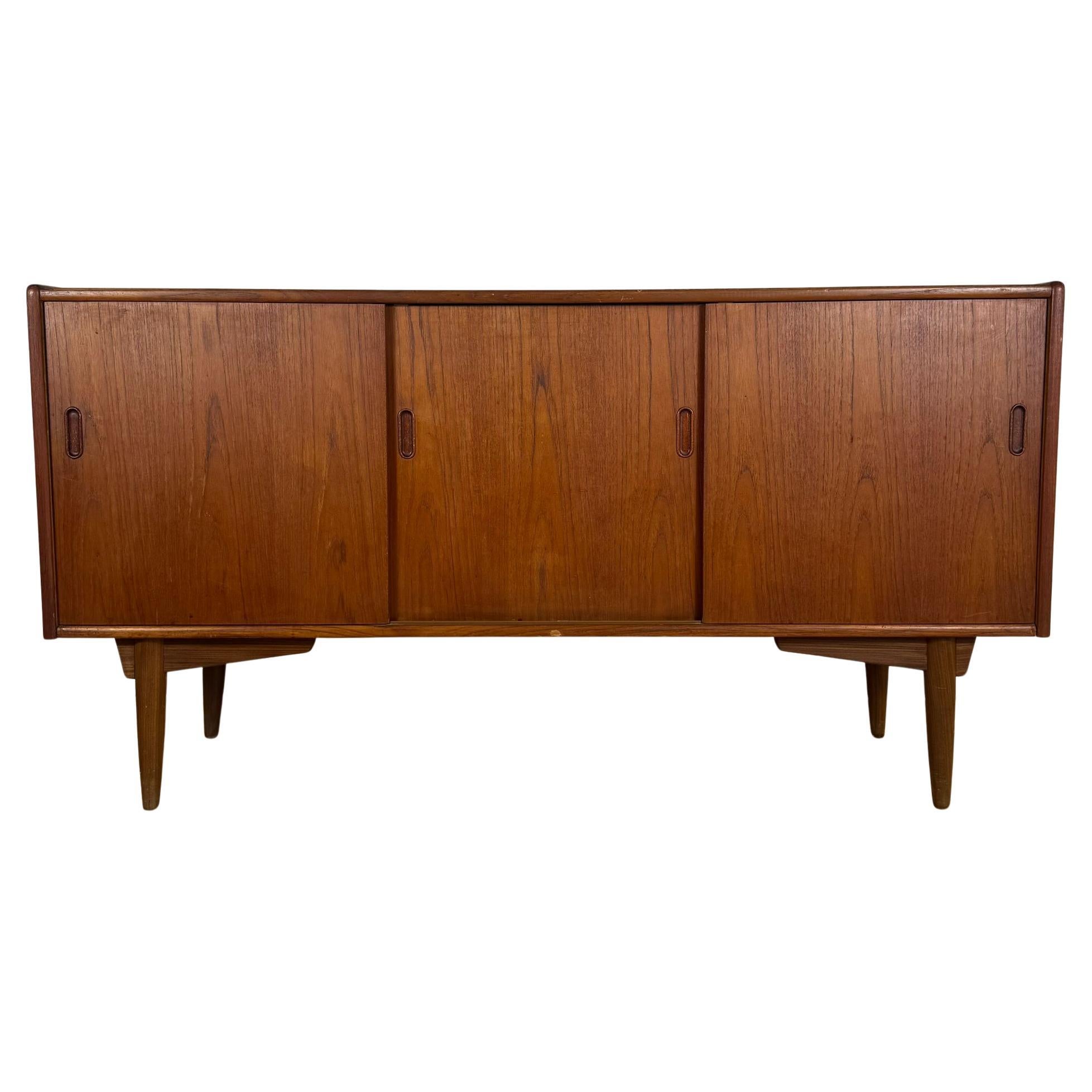 Sideboard in Teak con Ante Scorrevoli – Design Scandinavo Vintage (Anni 
60)