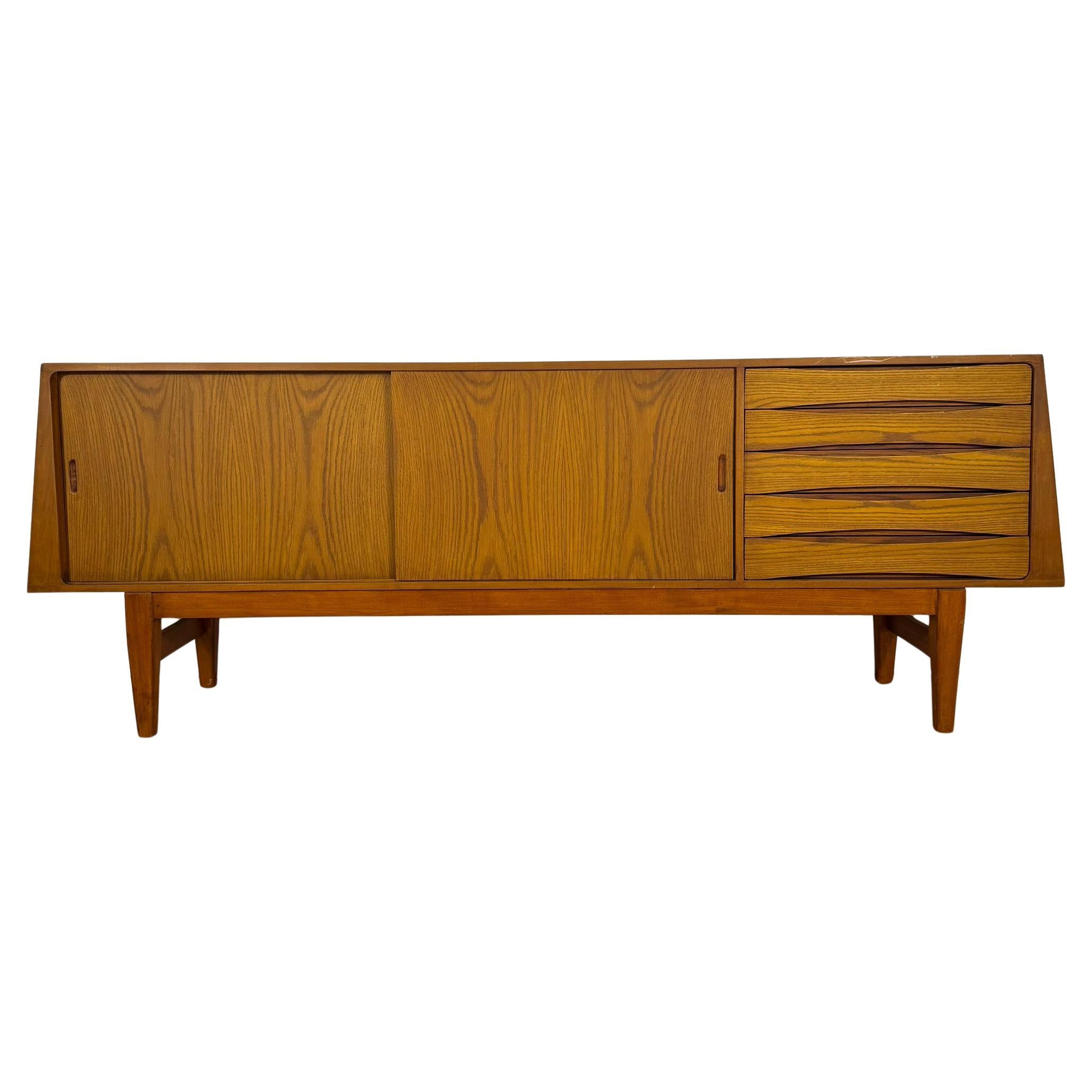 Sideboard in Teak Danese Anni ’60 – Ante Scorrevoli e Cassetti im Angebot