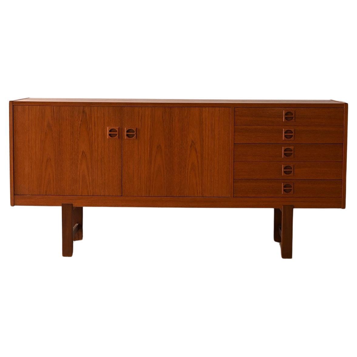 1900s teak sideboard with drawers and doors