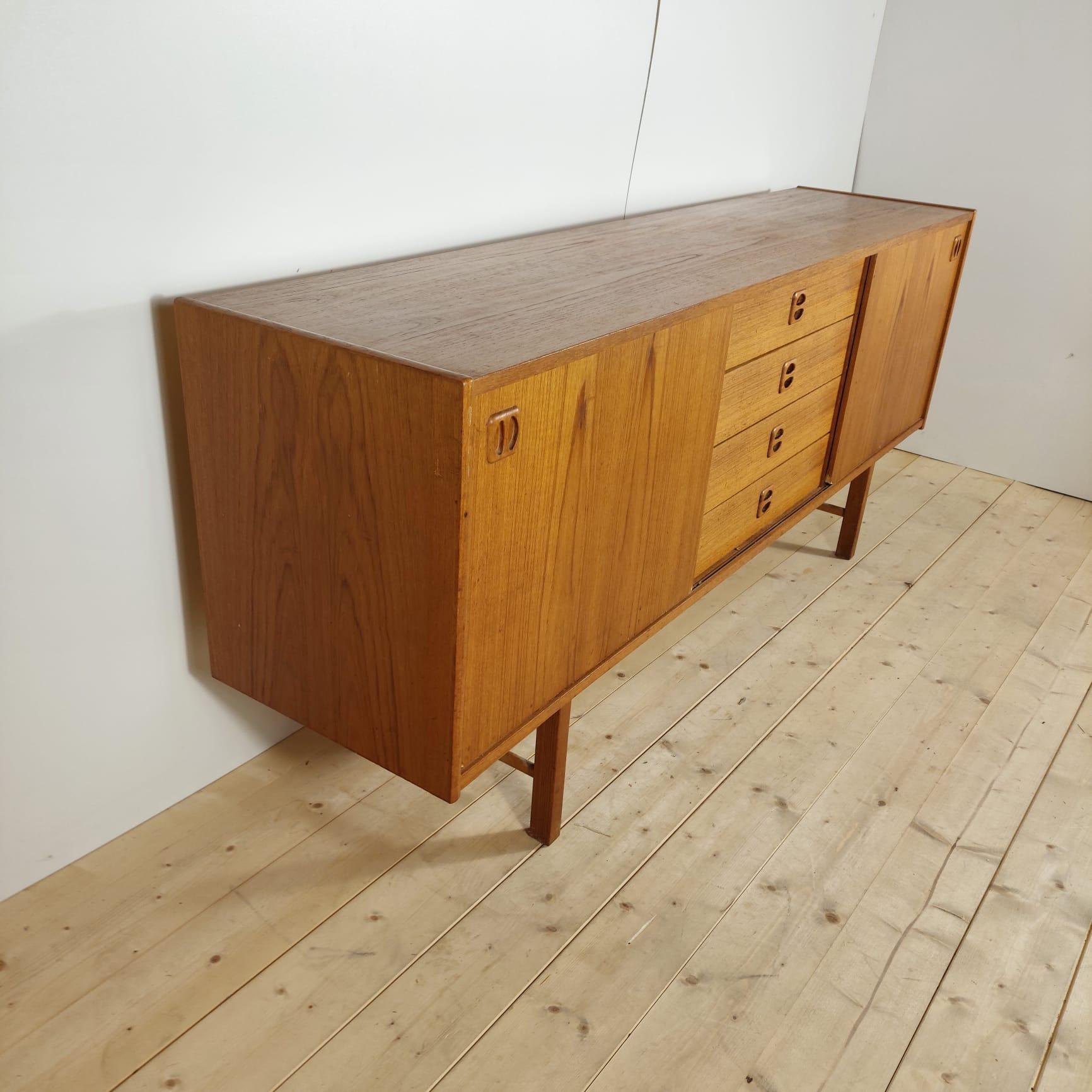 Mid-20th Century Sideboard in teak, Demark 1960 in vendita