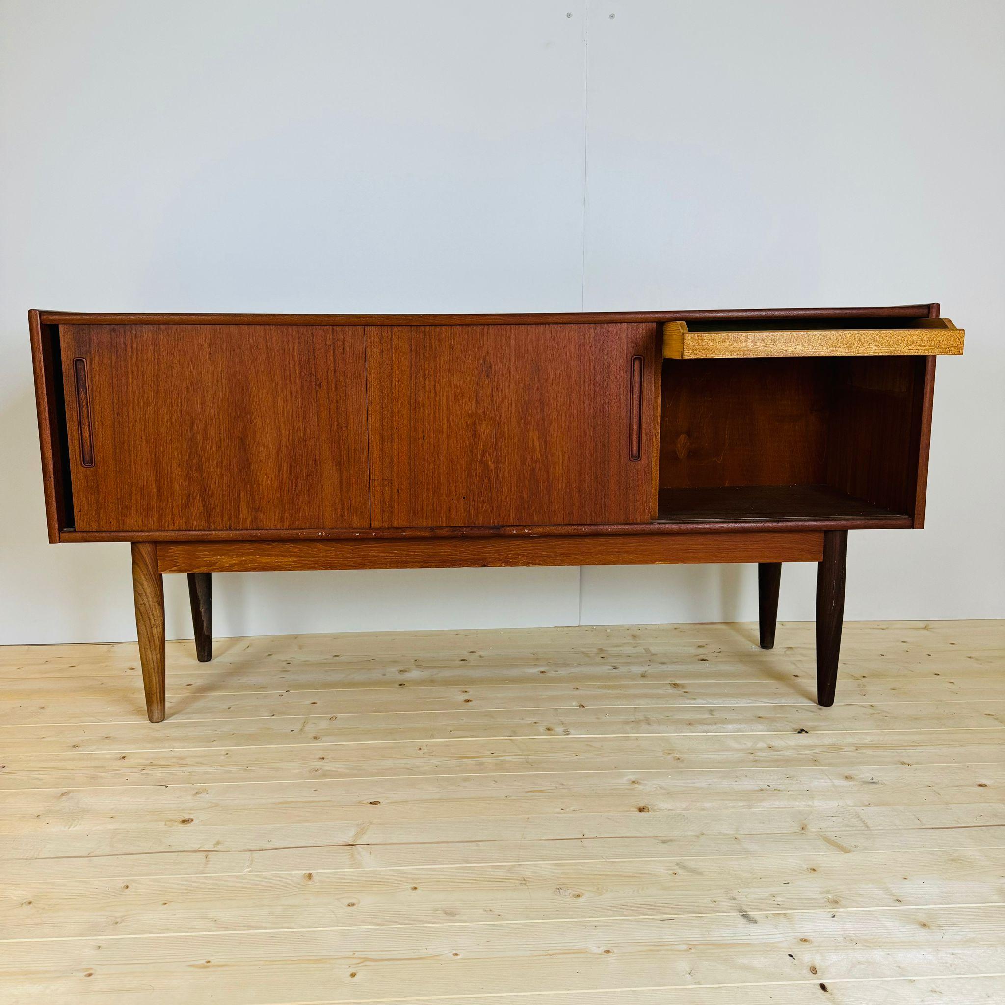 Sideboard aus Teakholz, Dänemark 1960 (Danish) im Angebot