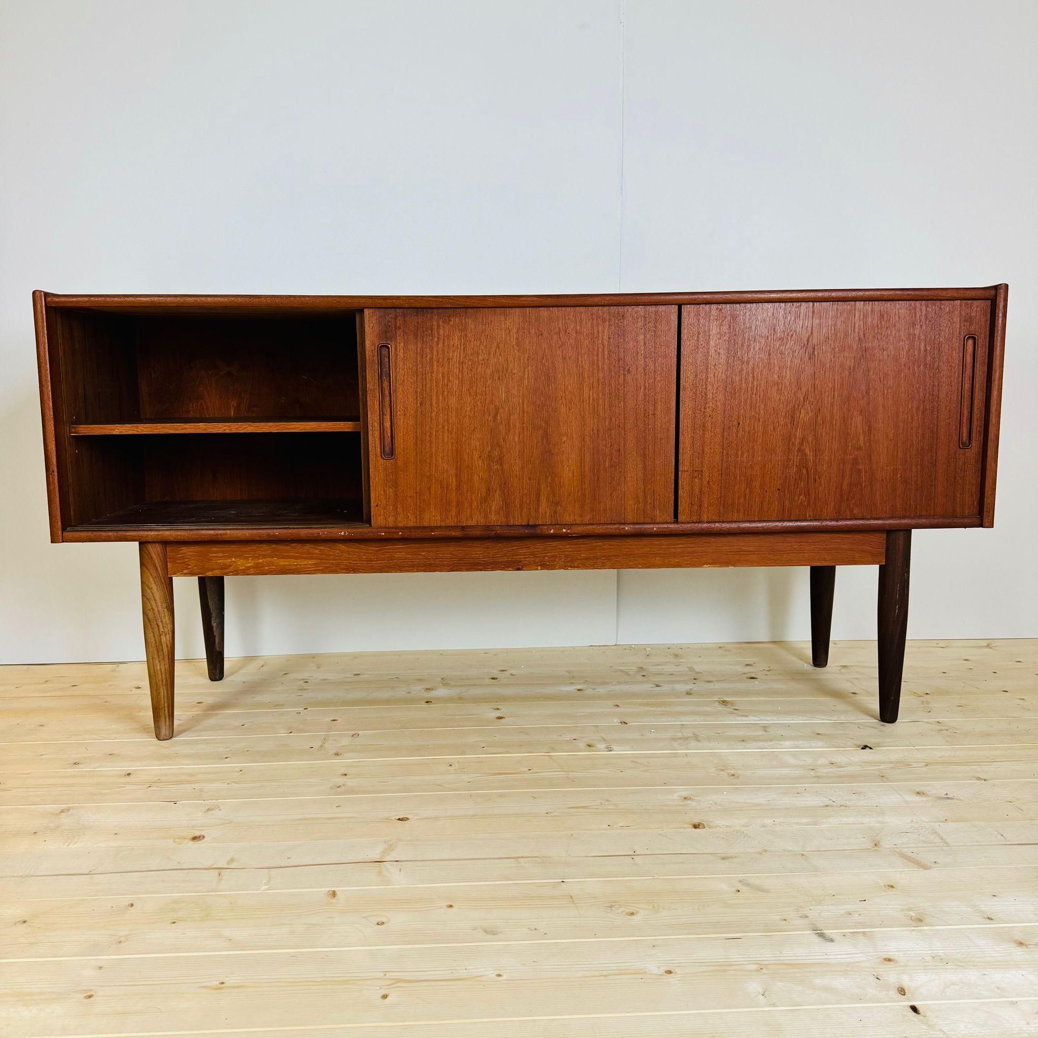 Sideboard aus Teakholz, Dänemark 1960 (Furnier) im Angebot