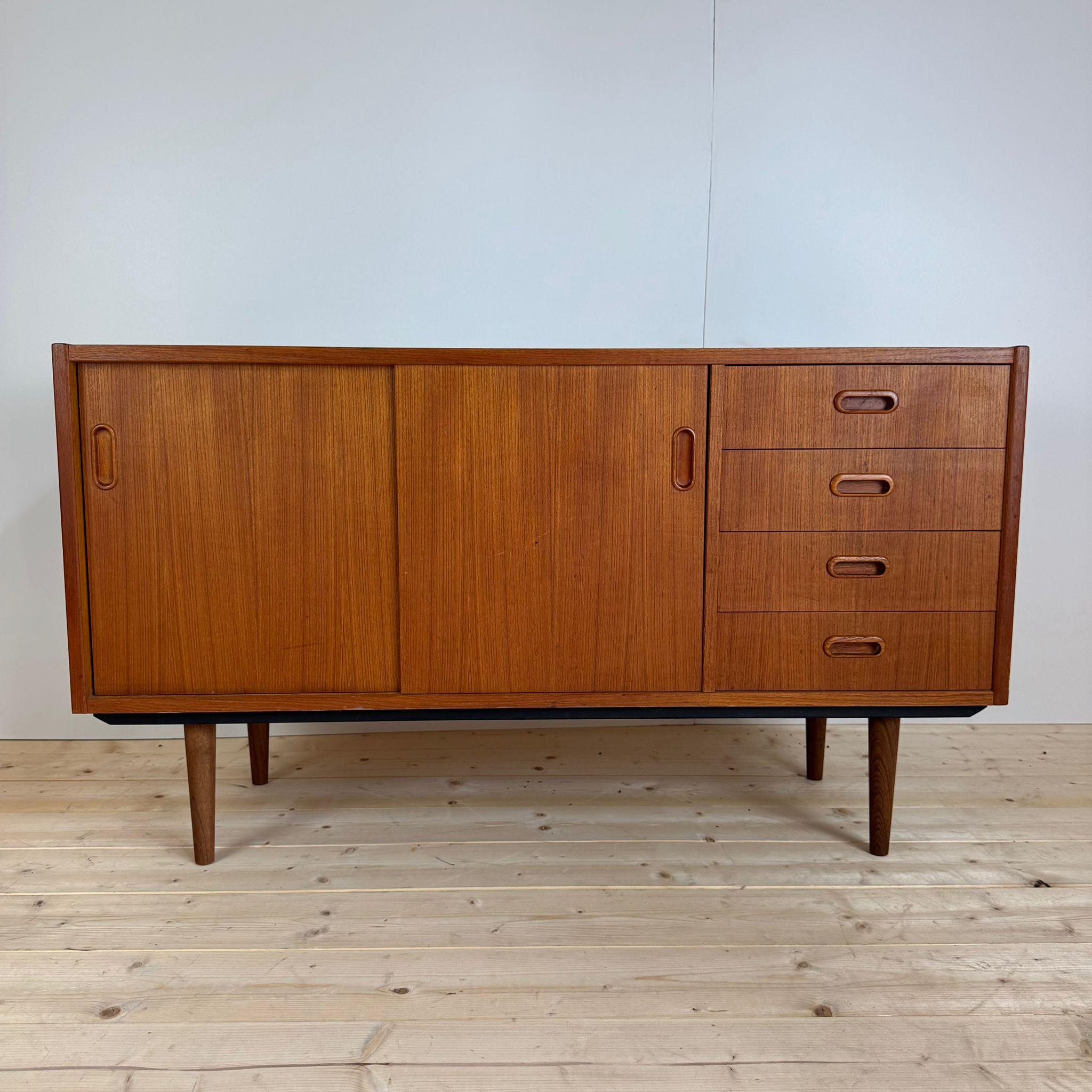 Mid-20th Century Sideboard in teak, Denmark 1960 in vendita