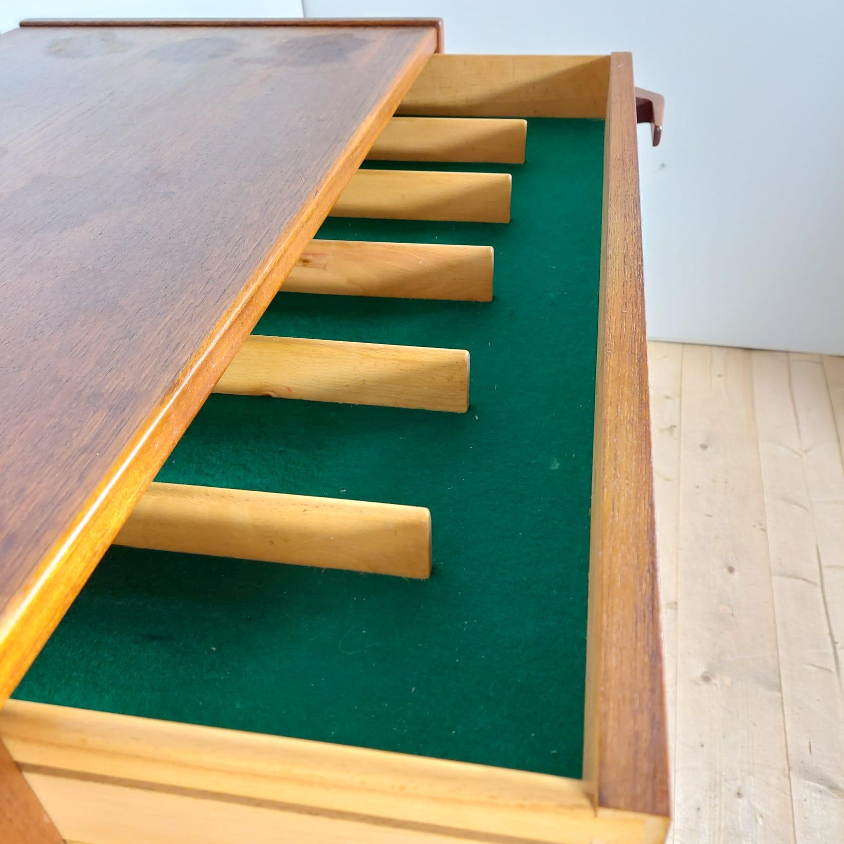 Mid-Century moderno Sideboard in teak, Denmark 1960s in vendita
