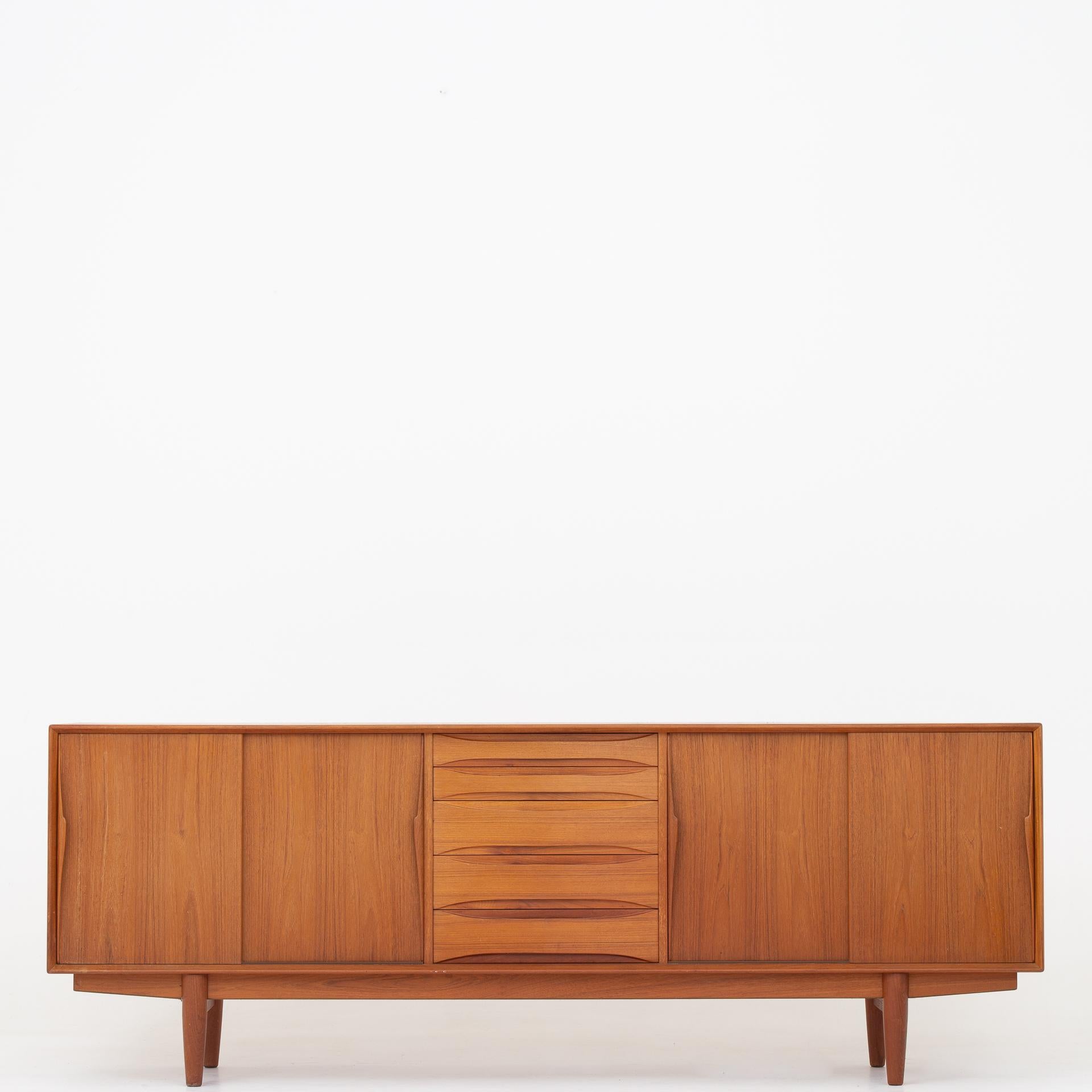 Sideboard in Teak 1