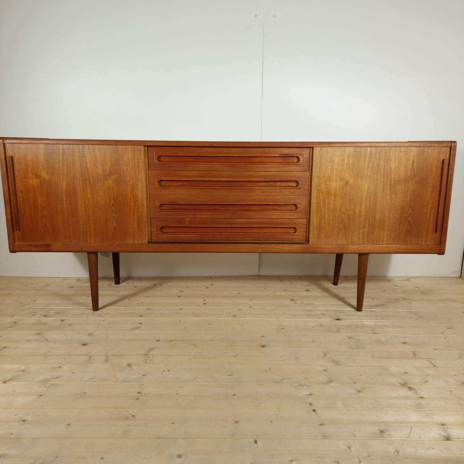 Mid-Century Modern Sideboard in teak, Johannes Andersen, Denmark 1960 For Sale