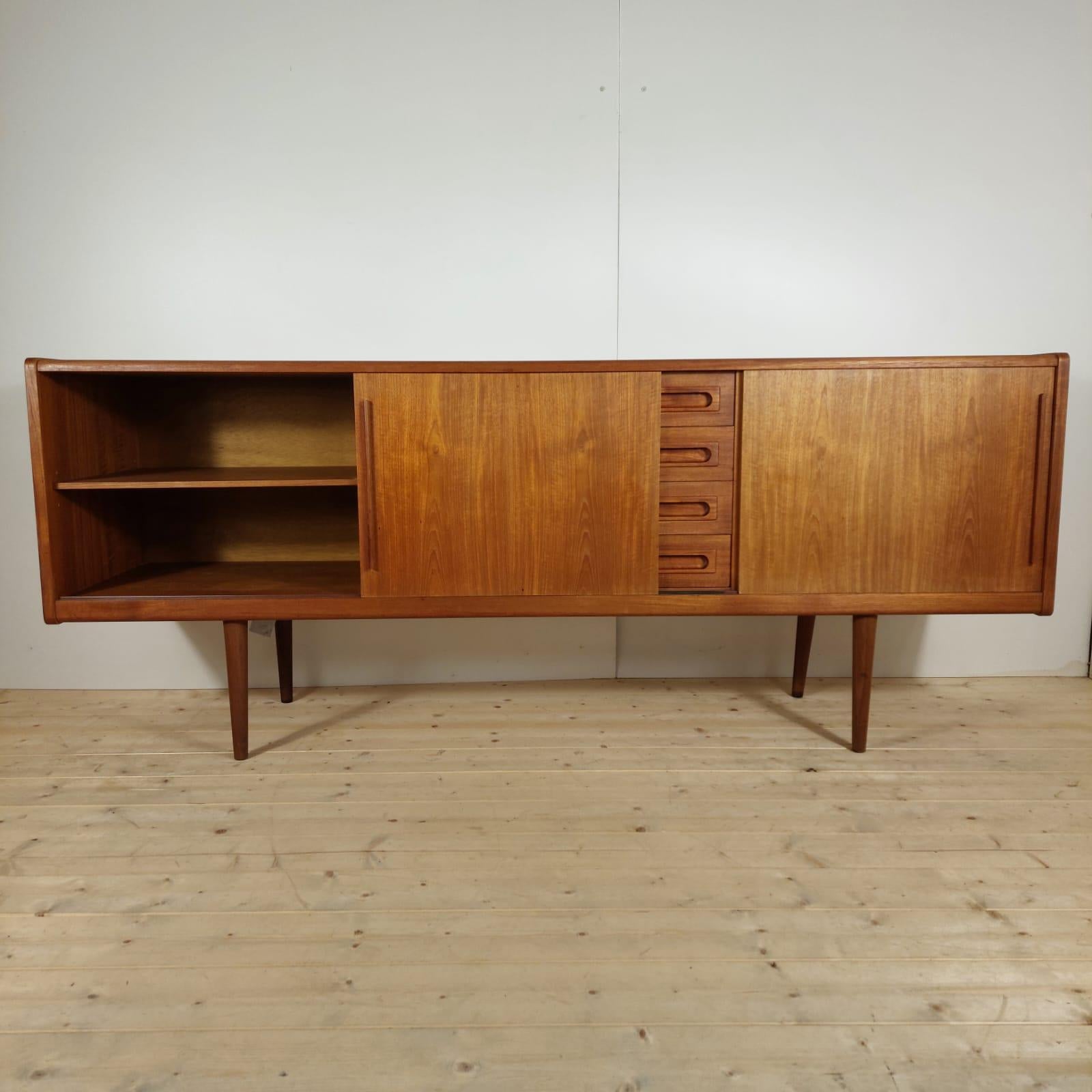 Danish Sideboard in teak, Johannes Andersen, Denmark 1960 For Sale